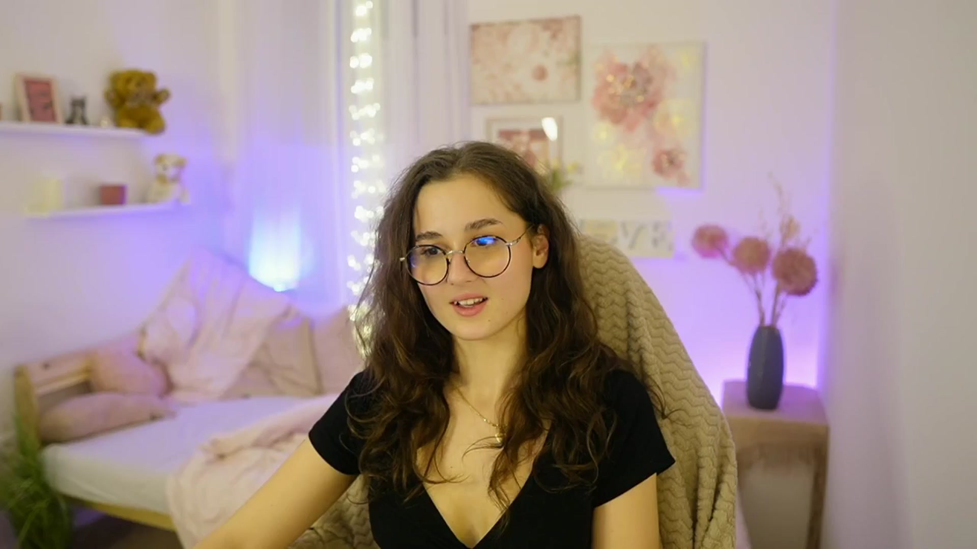 Gallery image thumbnail from Anita_Grey_'s myfreecams stream on, 12/01/2025, 24:53 image 13 of 20