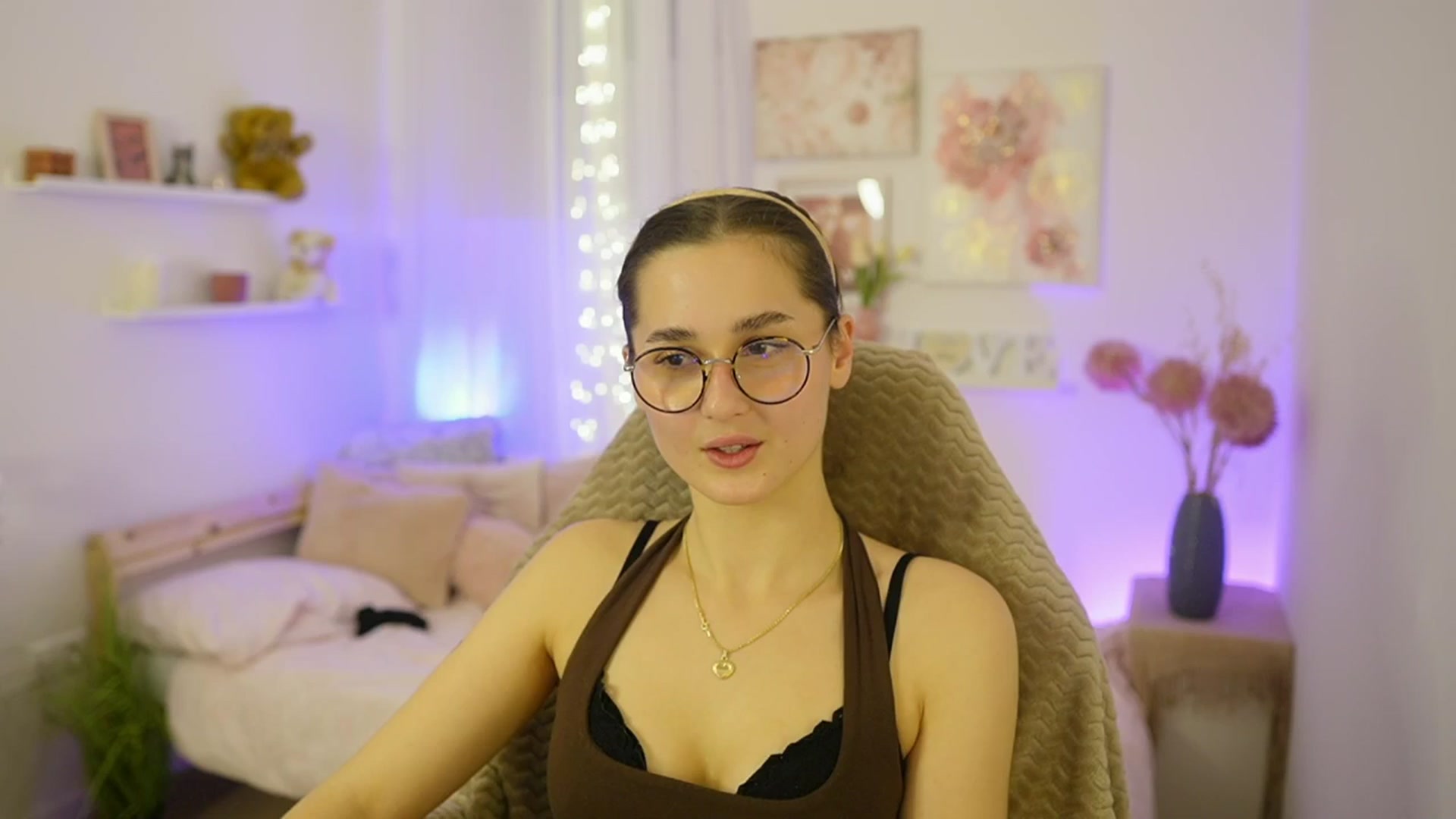 Gallery image thumbnail from Anita_Grey_'s myfreecams stream on, 12/02/2025, 20:54 image 18 of 20