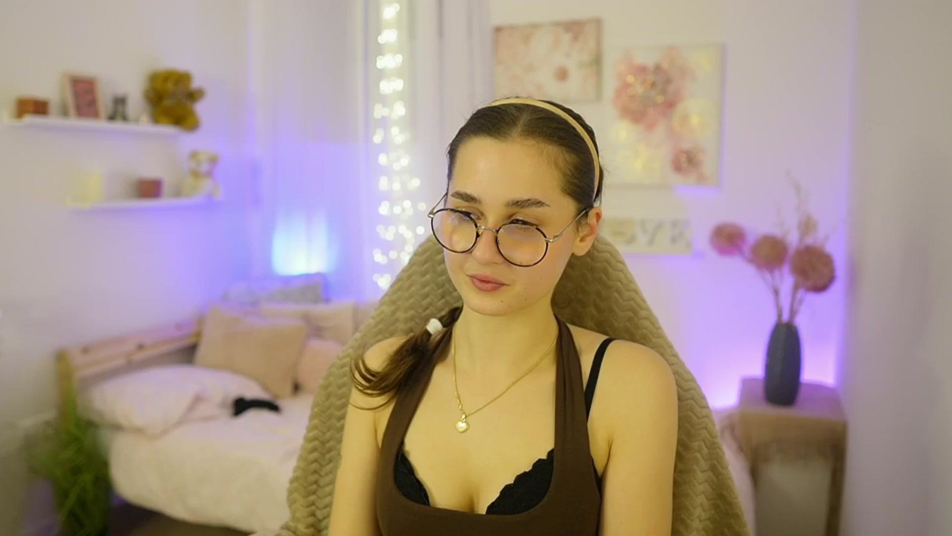 Gallery image thumbnail from Anita_Grey_'s myfreecams stream on, 12/02/2025, 20:54 image 13 of 20