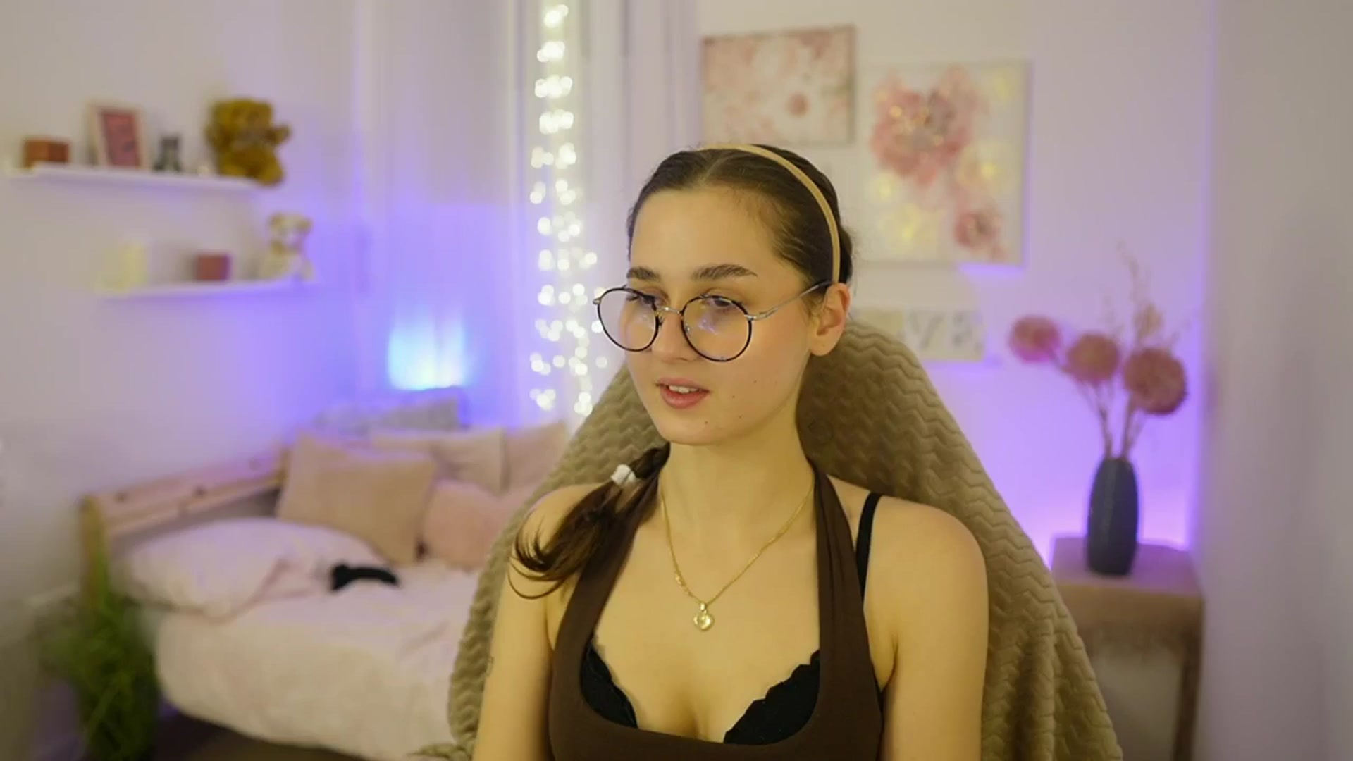 Gallery image thumbnail from Anita_Grey_'s myfreecams stream on, 12/02/2025, 20:54 image 5 of 20