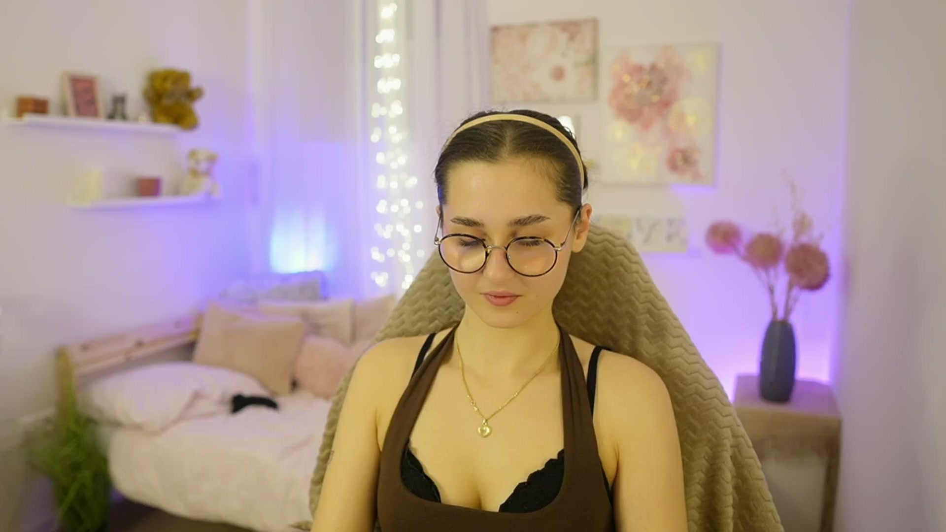 Gallery image thumbnail from Anita_Grey_'s myfreecams stream on, 12/02/2025, 20:54 image 9 of 20