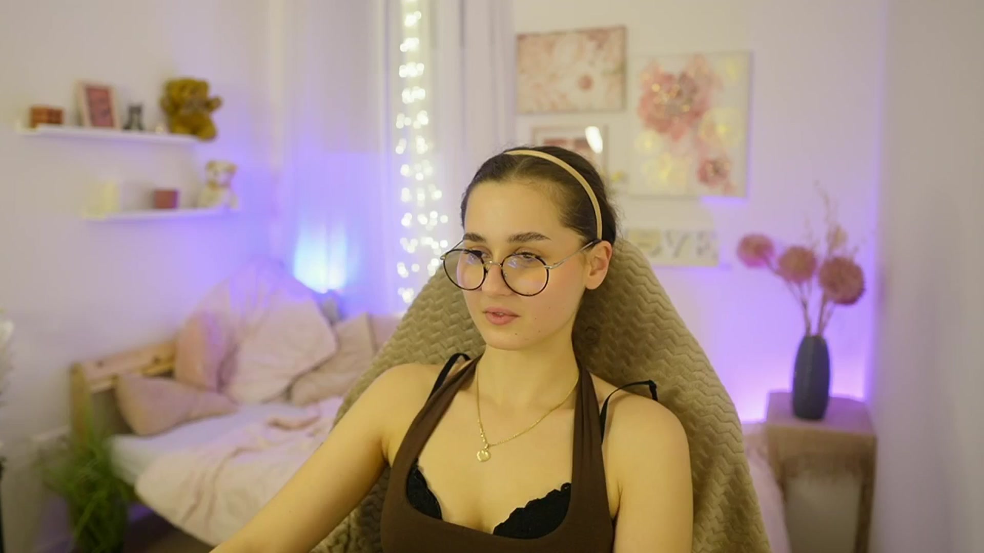 Gallery image thumbnail from Anita_Grey_'s myfreecams stream on, 12/02/2025, 22:30 image 11 of 20