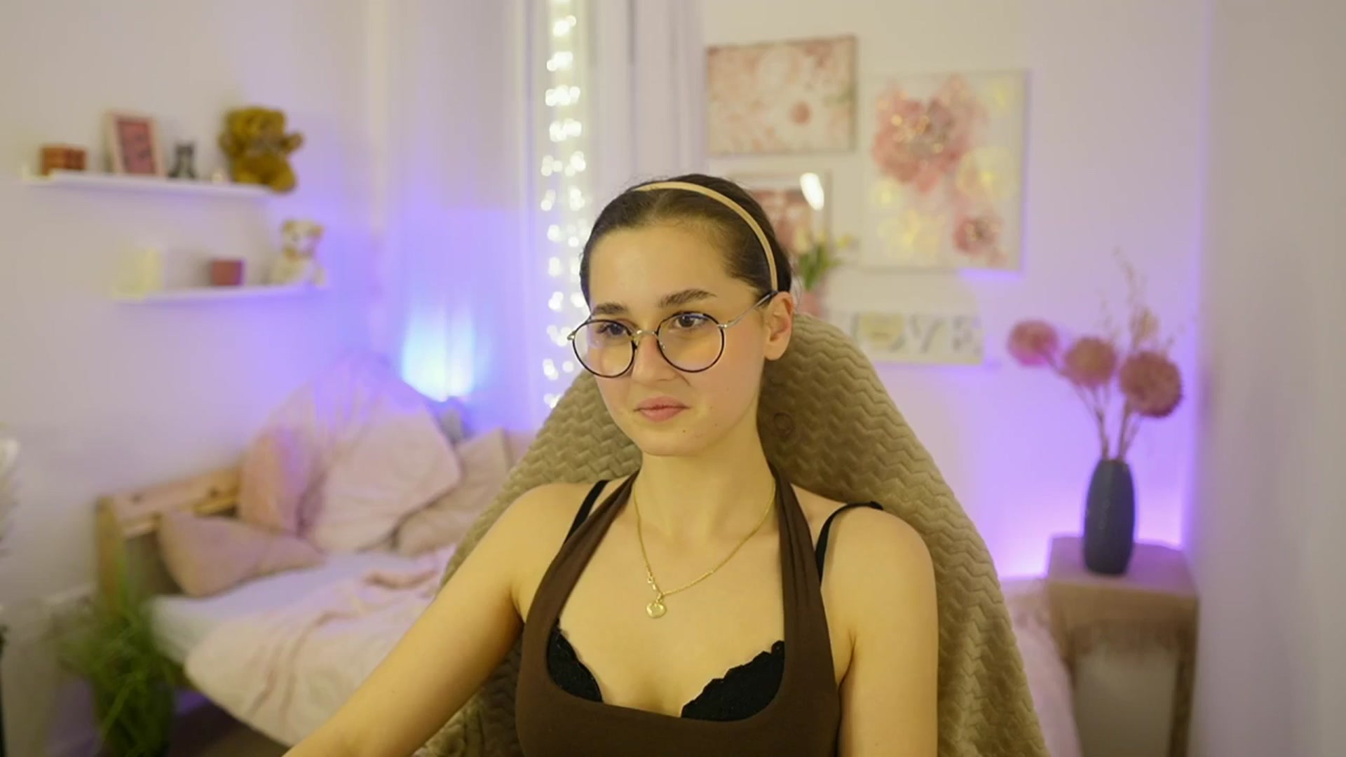 Gallery image thumbnail from Anita_Grey_'s myfreecams stream on, 12/02/2025, 22:30 image 7 of 20