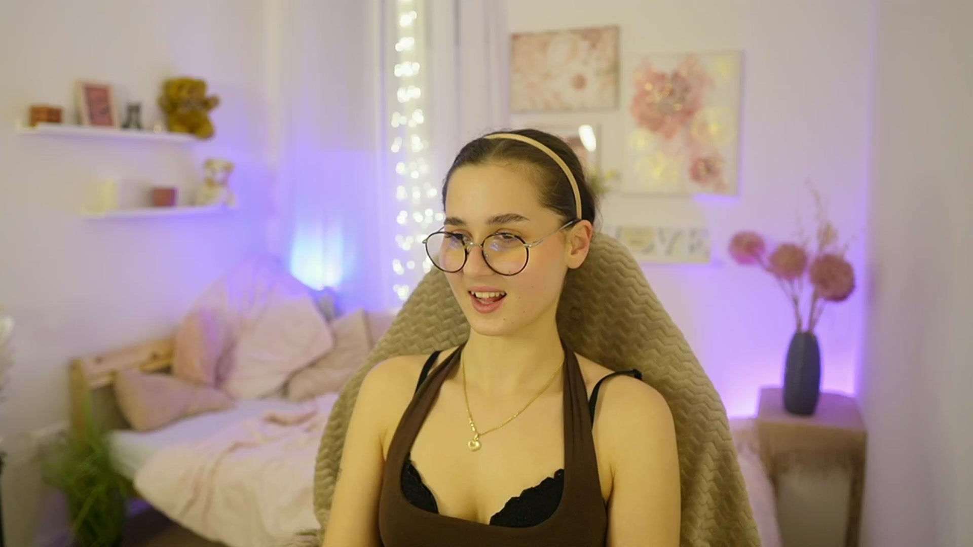 Gallery image thumbnail from Anita_Grey_'s myfreecams stream on, 12/02/2025, 22:30 image 10 of 20