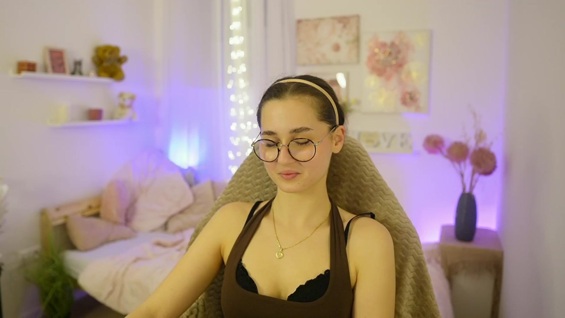 Gallery image thumbnail from Anita_Grey_'s myfreecams stream on, 12/02/2025, 22:30 image 9 of 20