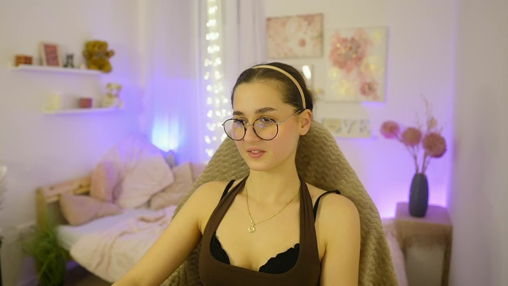 Gallery image thumbnail from Anita_Grey_'s myfreecams stream on, 12/02/2025, 22:30 image 4 of 20