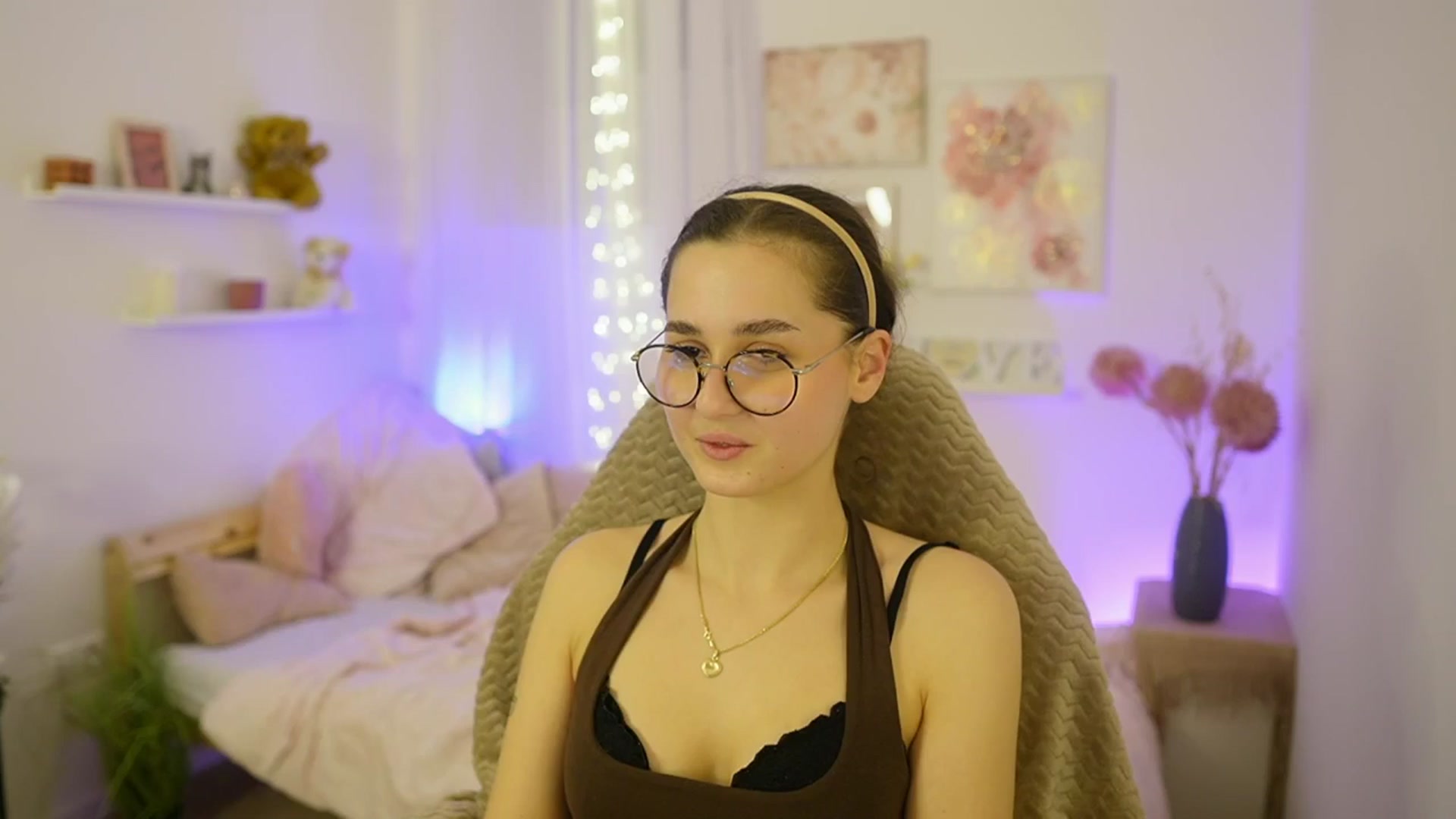 Gallery image thumbnail from Anita_Grey_'s myfreecams stream on, 12/02/2025, 22:30 image 6 of 20