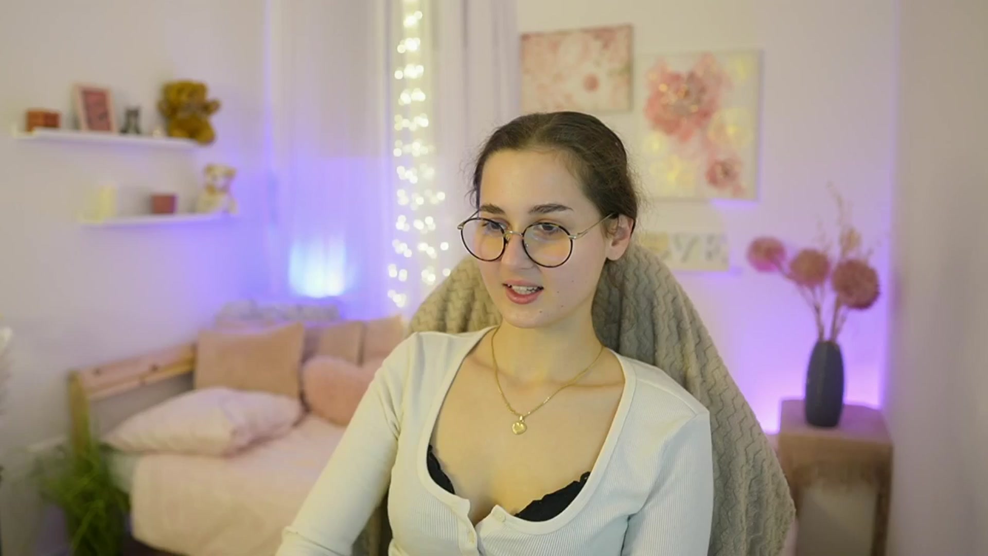 Gallery image thumbnail from Anita_Grey_'s myfreecams stream on, 12/03/2025, 20:46 image 17 of 20