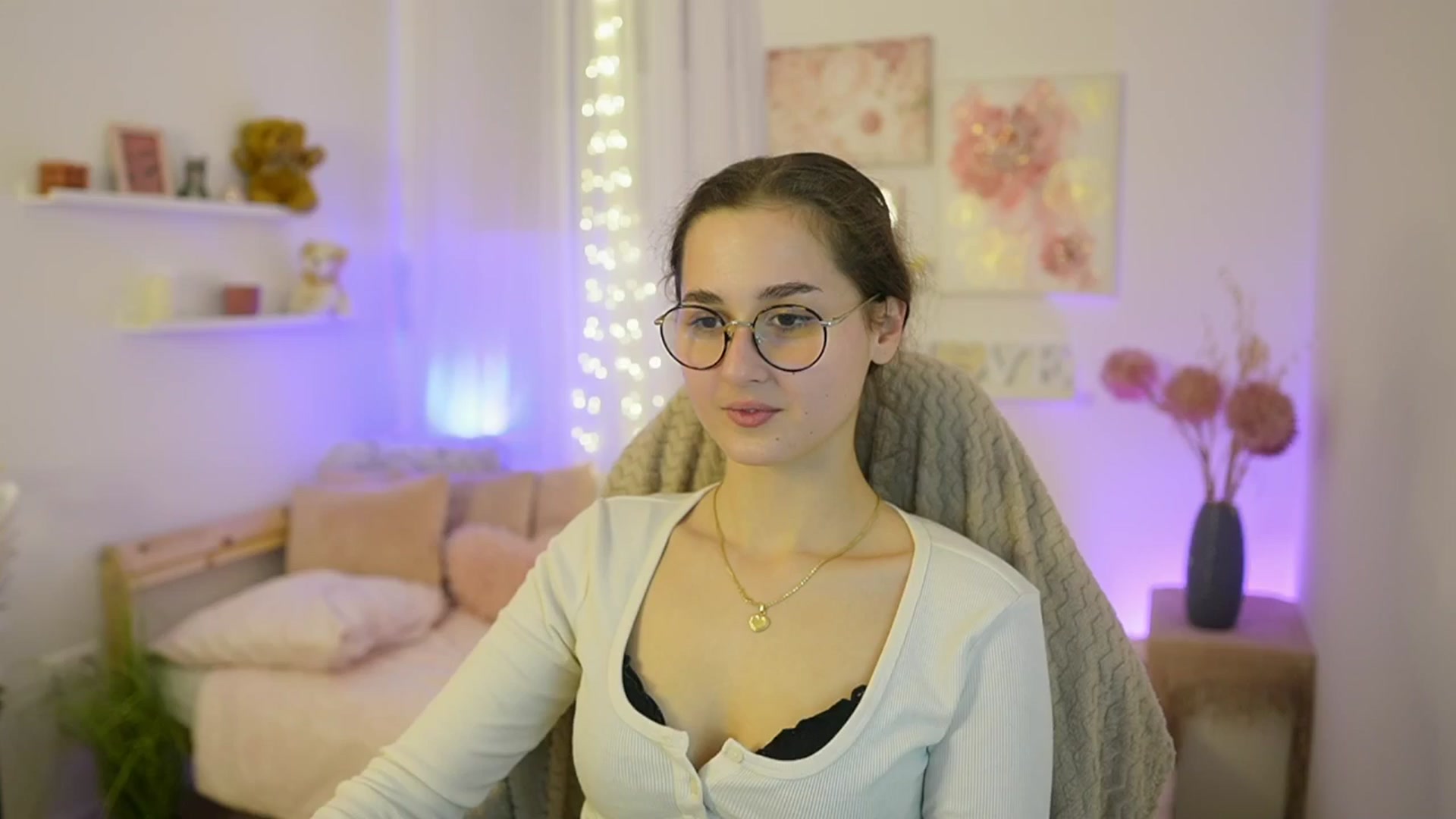 Gallery image thumbnail from Anita_Grey_'s myfreecams stream on, 12/03/2025, 20:46 image 16 of 20