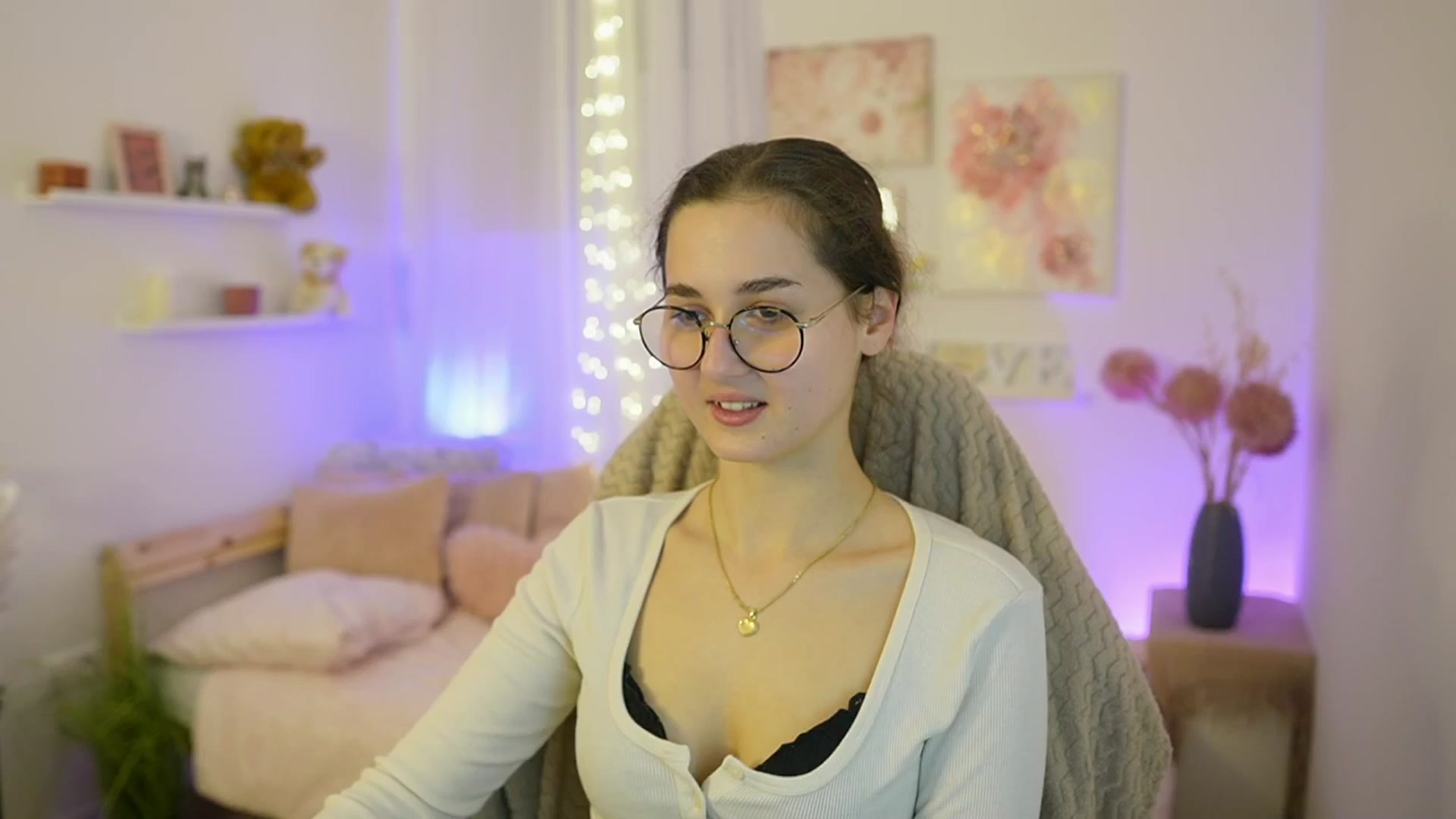 Gallery image thumbnail from Anita_Grey_'s myfreecams stream on, 12/03/2025, 20:46 image 14 of 20