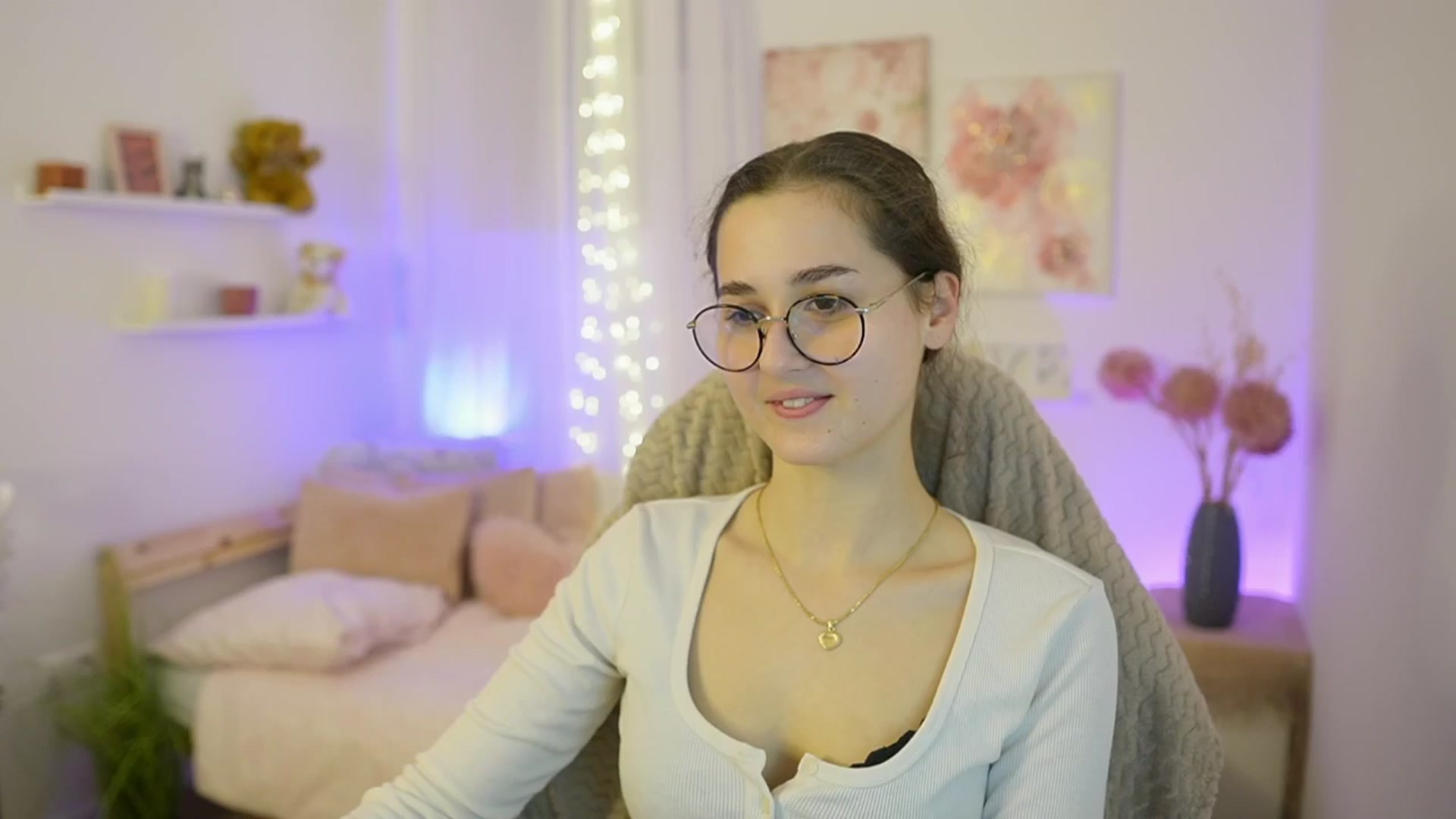 Gallery image thumbnail from Anita_Grey_'s myfreecams stream on, 12/03/2025, 20:46 image 5 of 20