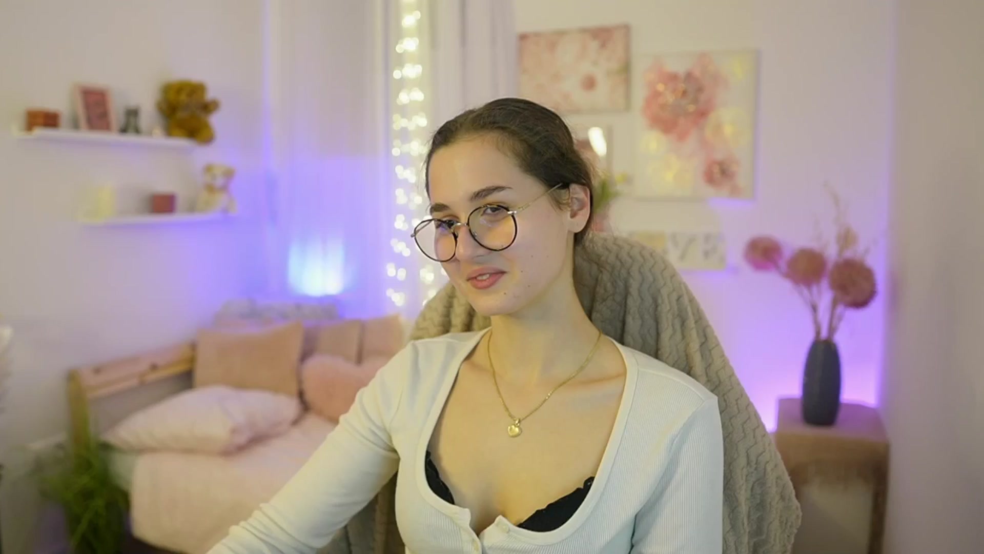 Gallery image thumbnail from Anita_Grey_'s myfreecams stream on, 12/03/2025, 20:46 image 15 of 20