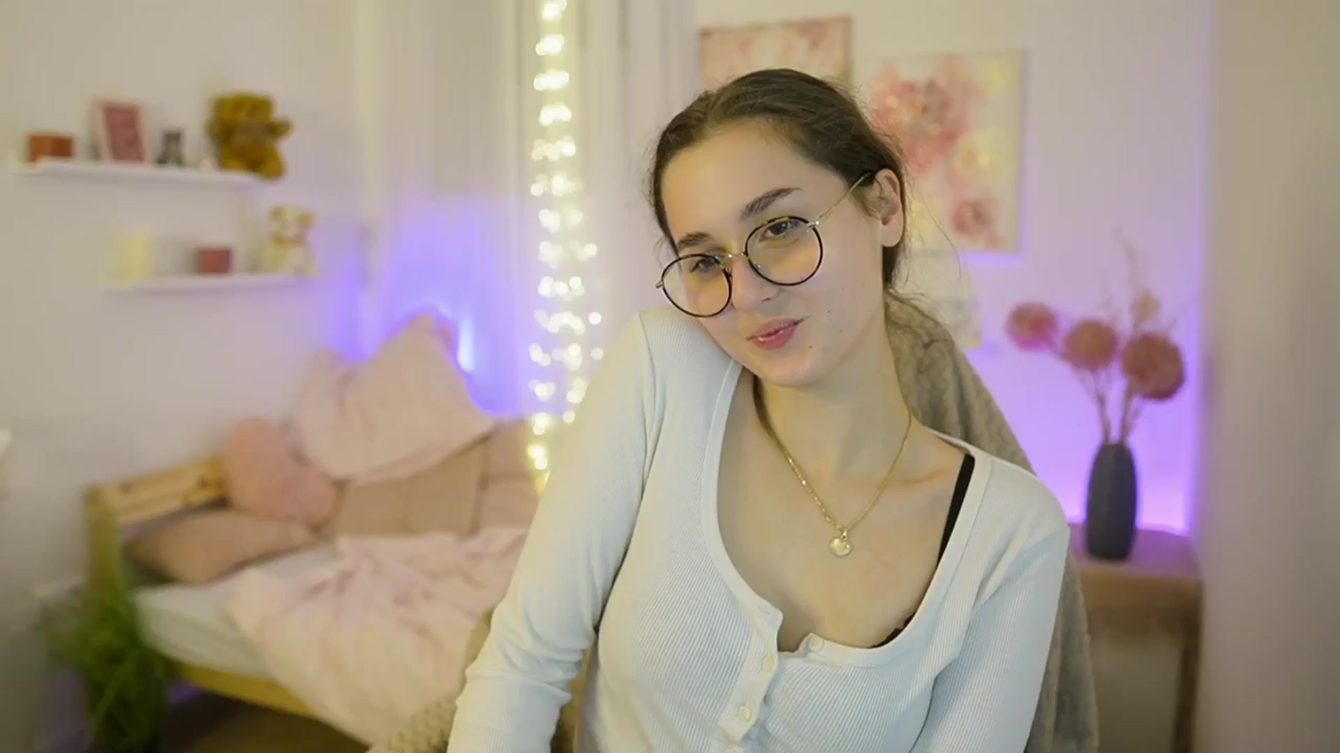 Gallery image thumbnail from Anita_Grey_'s myfreecams stream on, 12/03/2025, 22:21 image 12 of 20