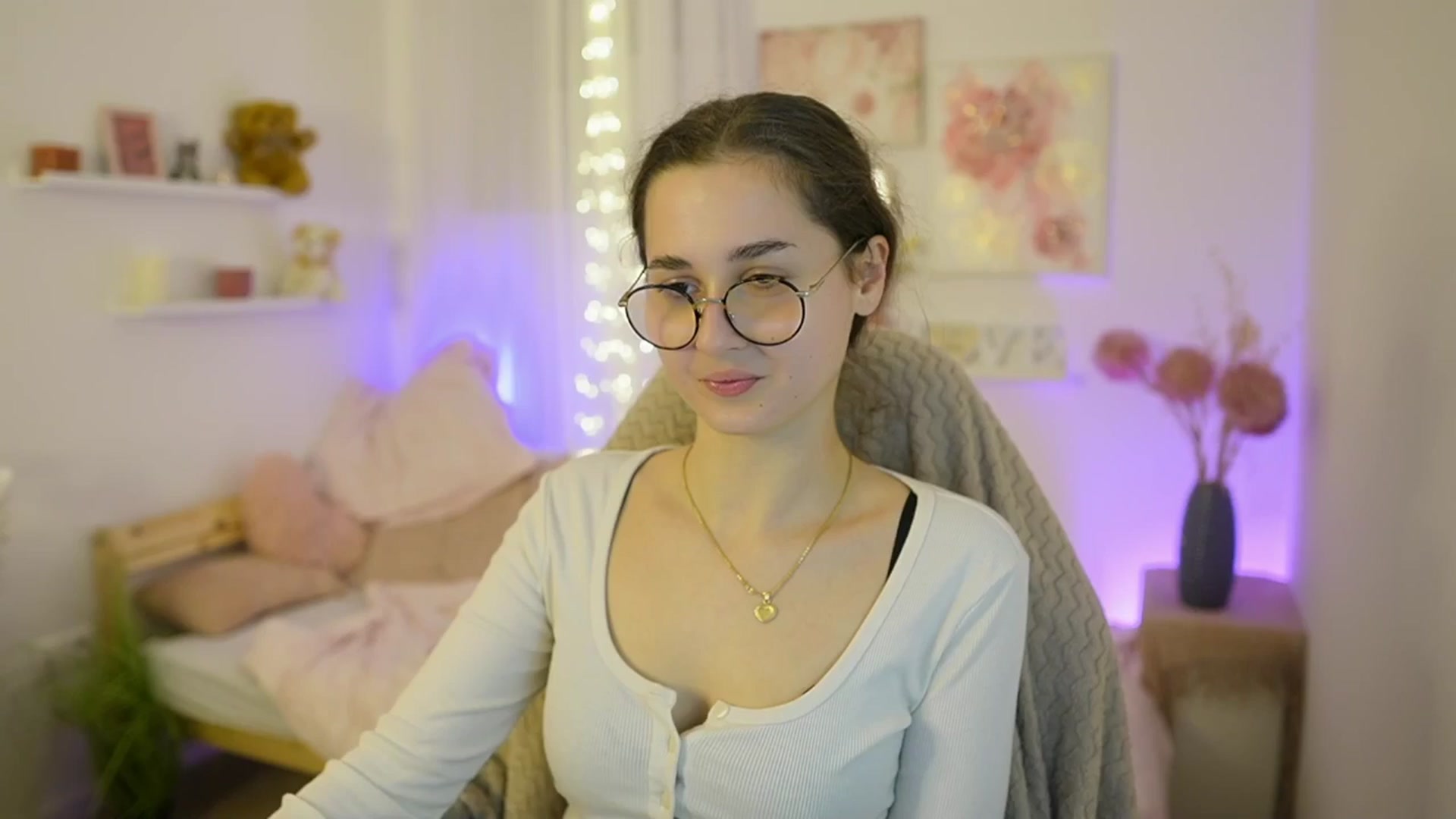Gallery image thumbnail from Anita_Grey_'s myfreecams stream on, 12/03/2025, 22:21 image 14 of 20