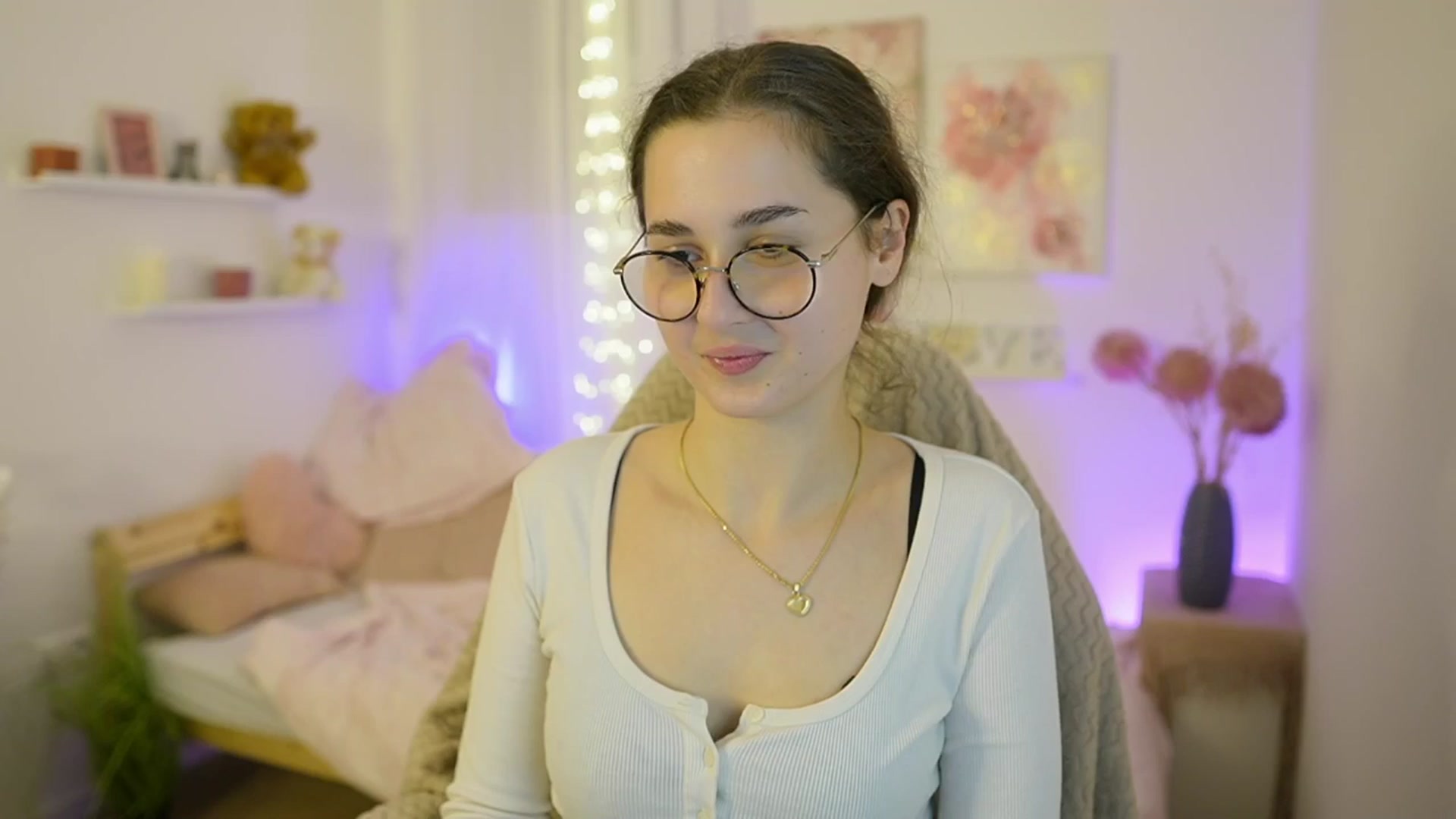 Gallery image thumbnail from Anita_Grey_'s myfreecams stream on, 12/03/2025, 22:21 image 13 of 20