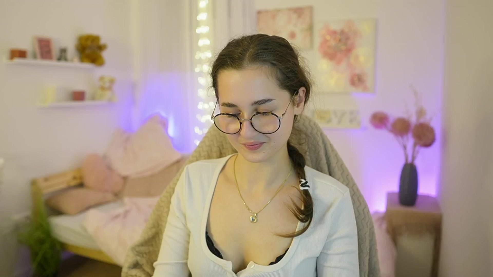 Gallery image thumbnail from Anita_Grey_'s myfreecams stream on, 12/03/2025, 22:21 image 3 of 20