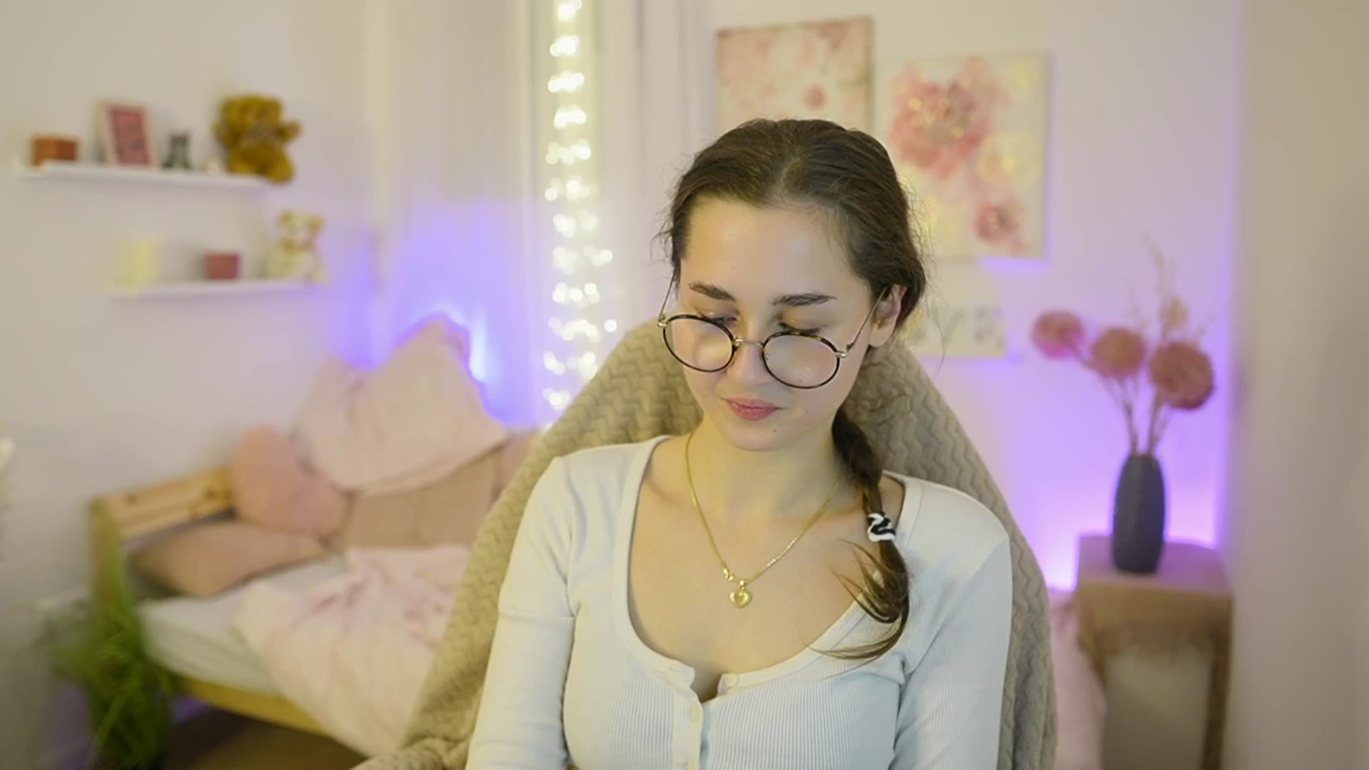 Gallery image thumbnail from Anita_Grey_'s myfreecams stream on, 12/03/2025, 23:43 image 1 of 20