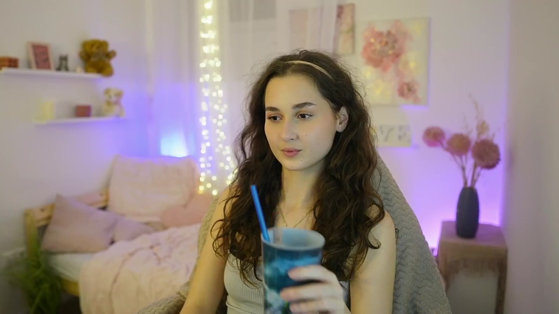 Gallery image thumbnail from Anita_Grey_'s myfreecams stream on, 12/08/2025, 24:02 image 4 of 20