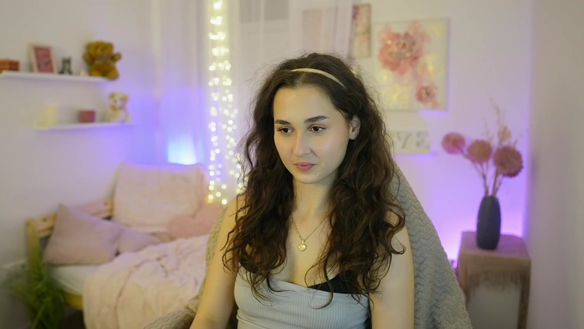Gallery image thumbnail from Anita_Grey_'s myfreecams stream on, 12/08/2025, 24:02 image 5 of 20