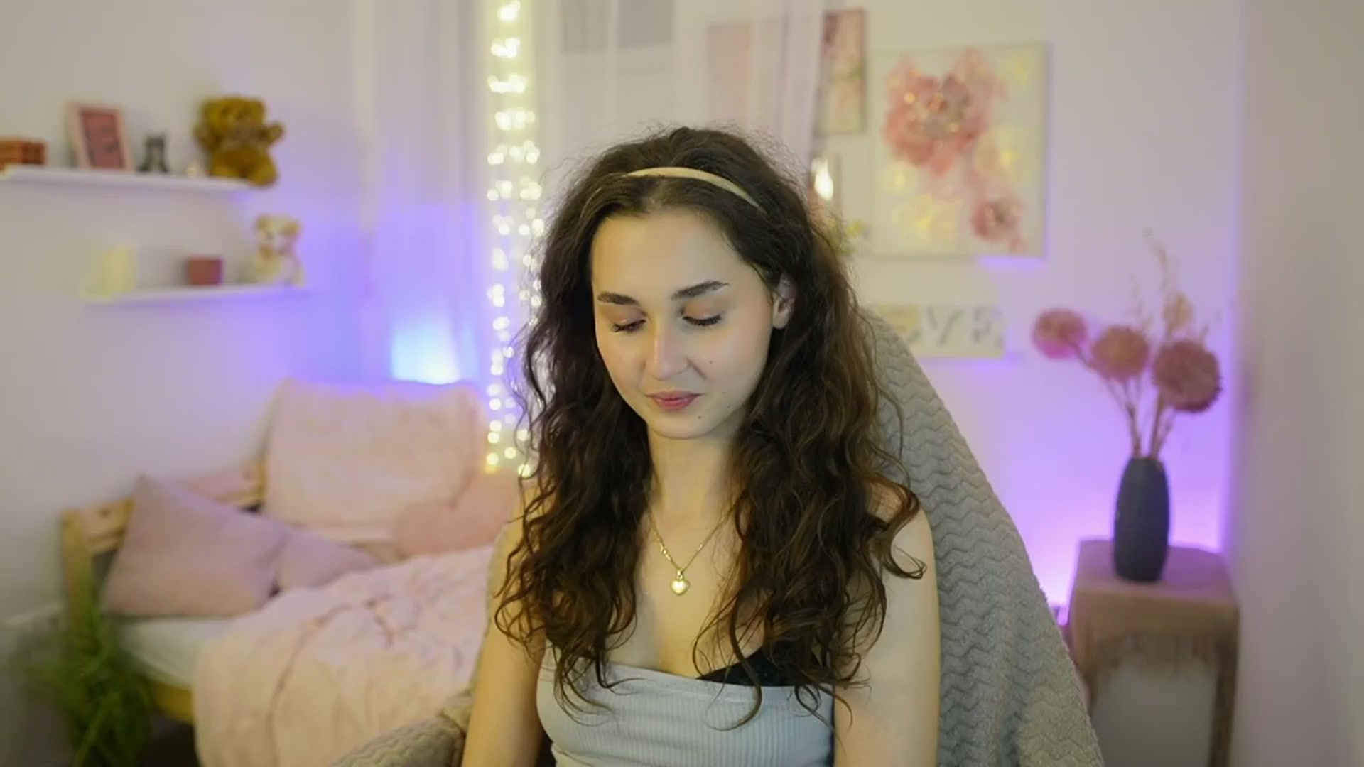 Gallery image thumbnail from Anita_Grey_'s myfreecams stream on, 12/08/2025, 24:02 image 6 of 20