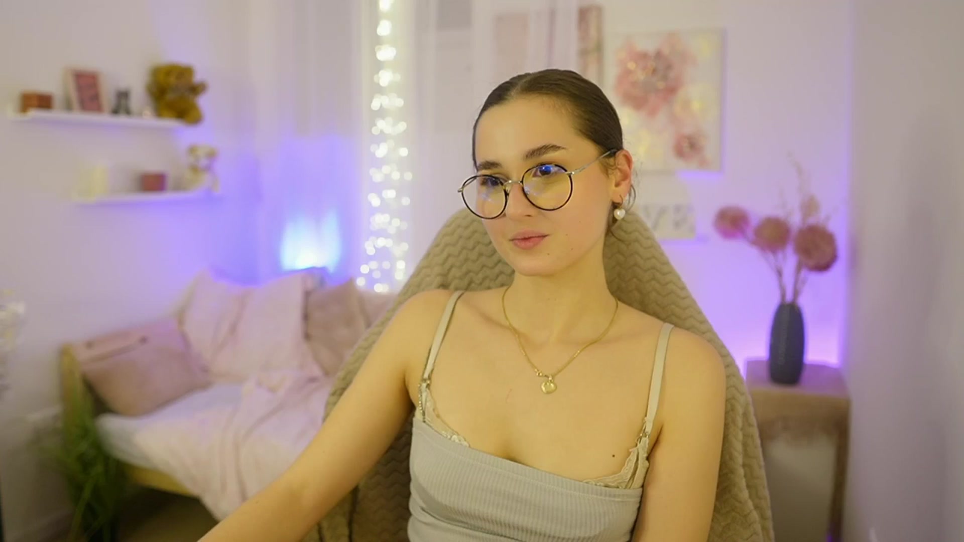 Gallery image thumbnail from Anita_Grey_'s myfreecams stream on, 12/11/2025, 23:26 image 3 of 20