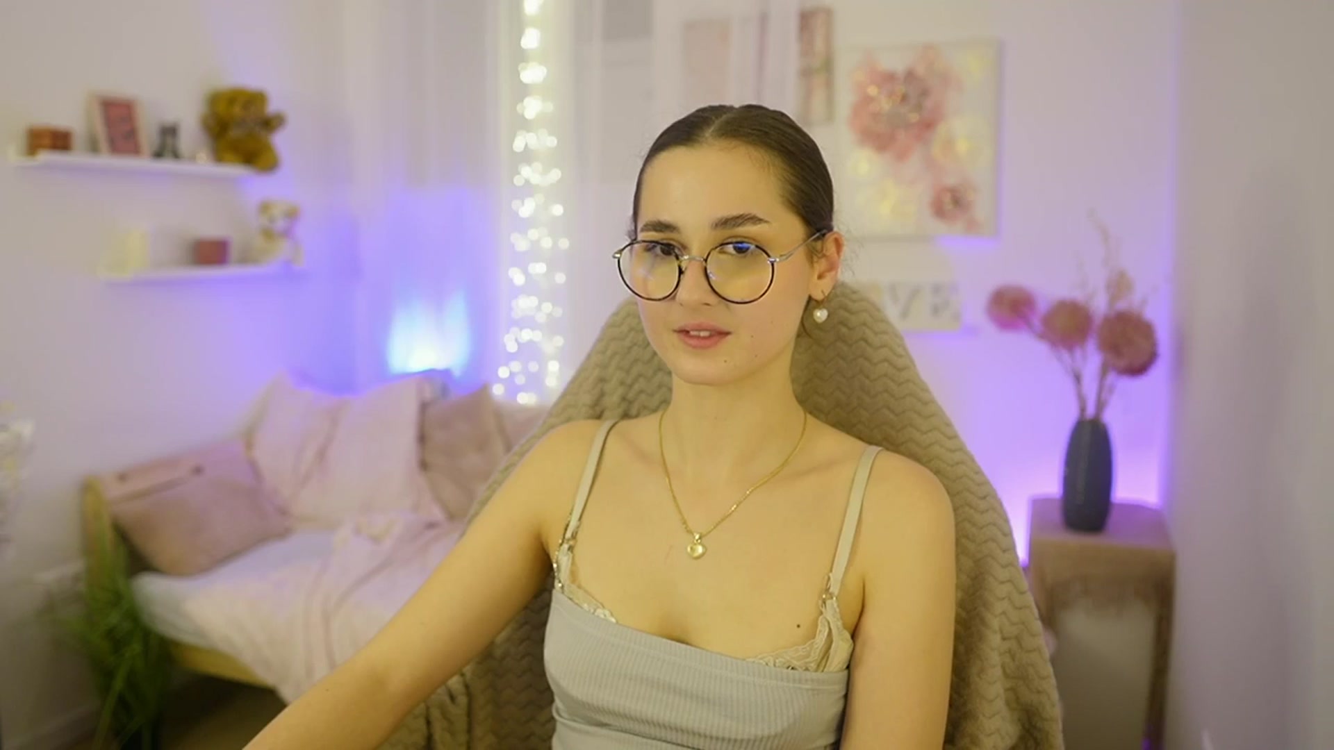 Gallery image thumbnail from Anita_Grey_'s myfreecams stream on, 12/11/2025, 23:26 image 20 of 20
