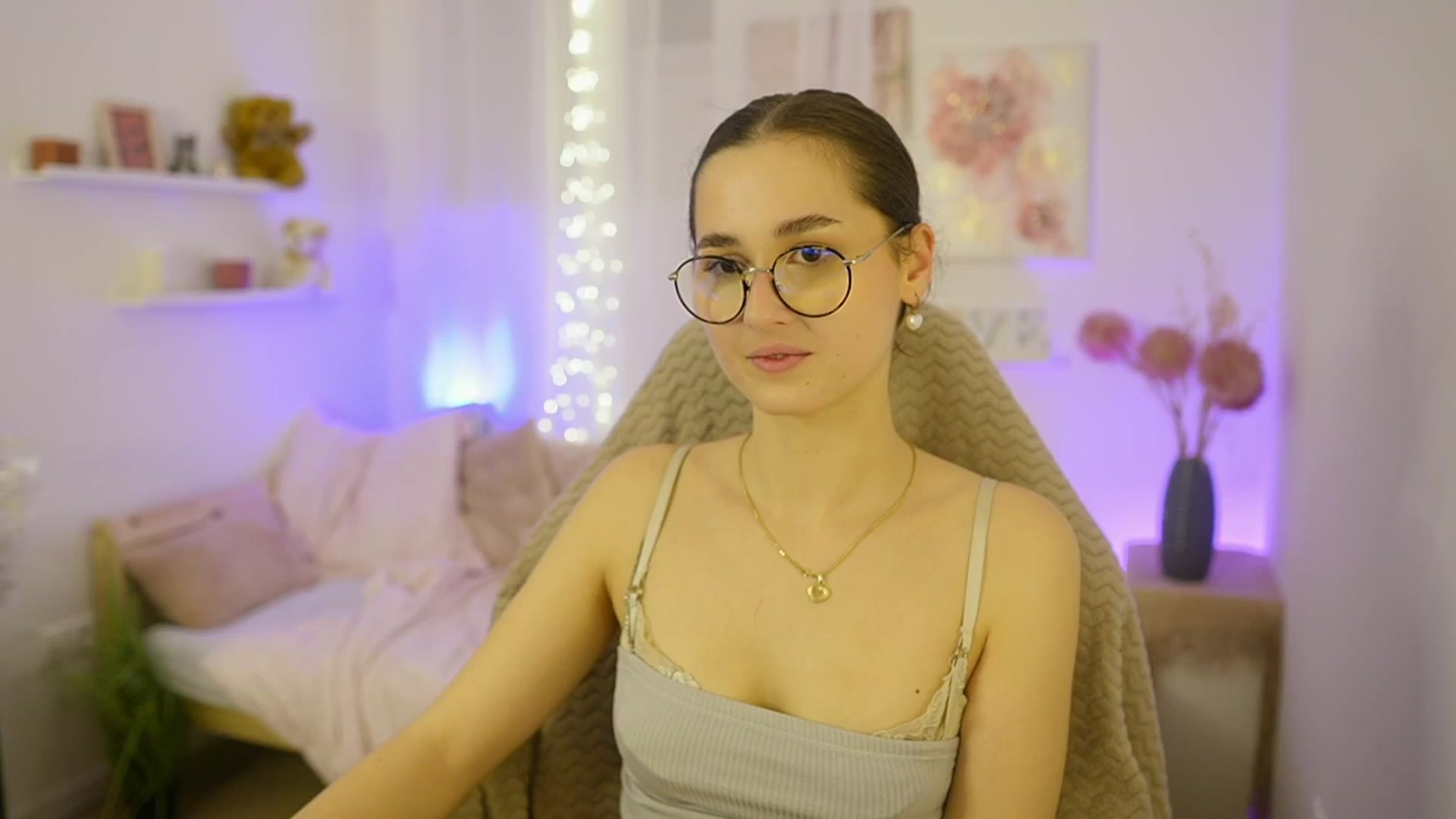 Gallery image thumbnail from Anita_Grey_'s myfreecams stream on, 12/11/2025, 23:26 image 2 of 20