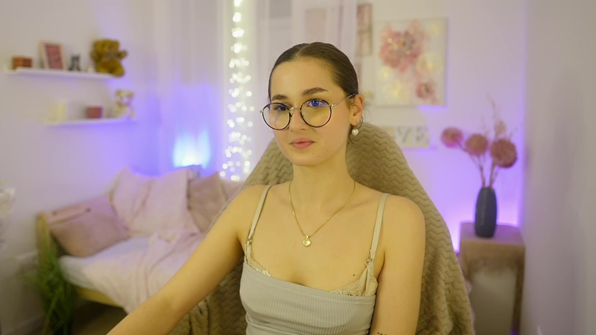 Gallery image thumbnail from Anita_Grey_'s myfreecams stream on, 12/11/2025, 23:26 image 19 of 20