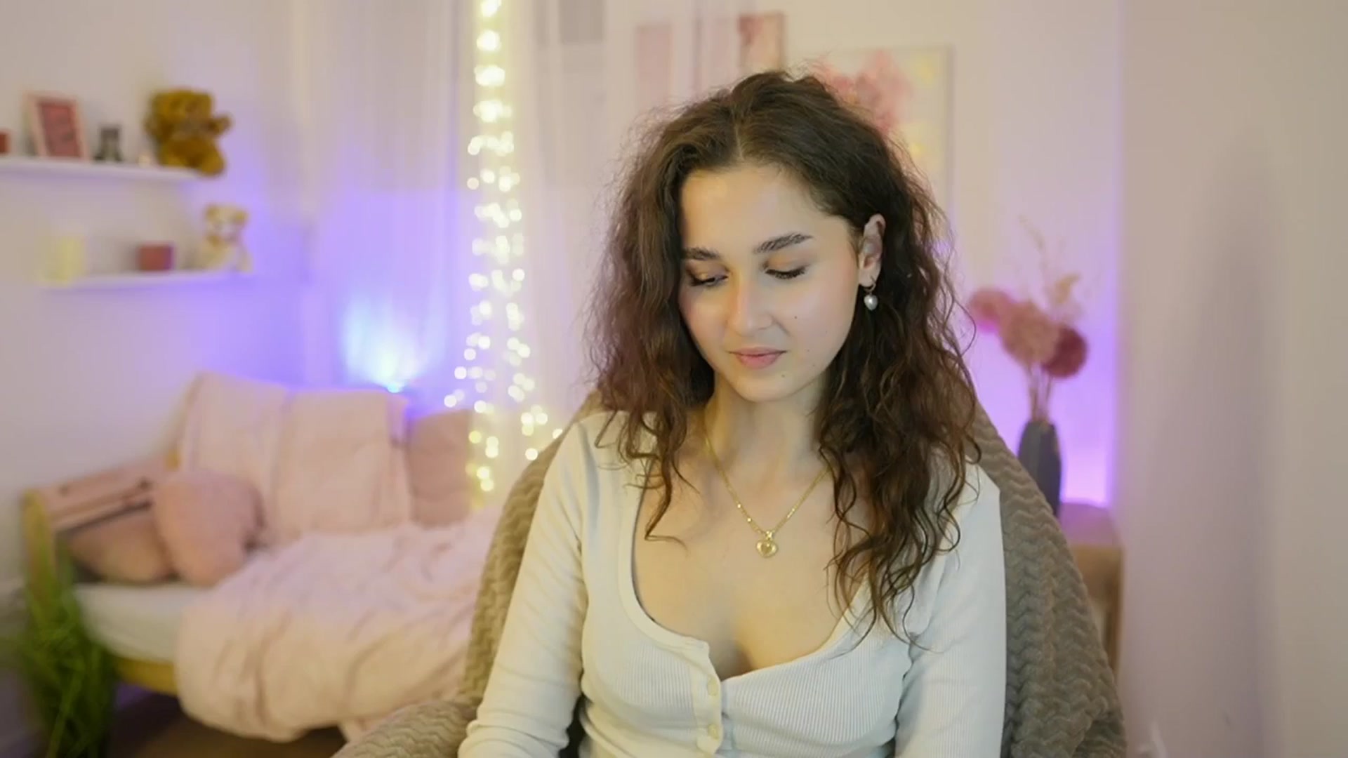 Gallery image thumbnail from Anita_Grey_'s myfreecams stream on, 12/16/2025, 24:31 image 7 of 20