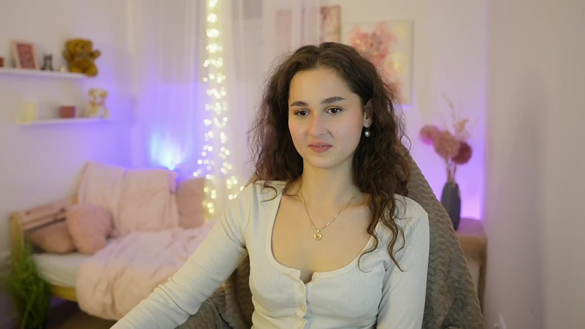 Gallery image thumbnail from Anita_Grey_'s myfreecams stream on, 12/16/2025, 24:31 image 1 of 20