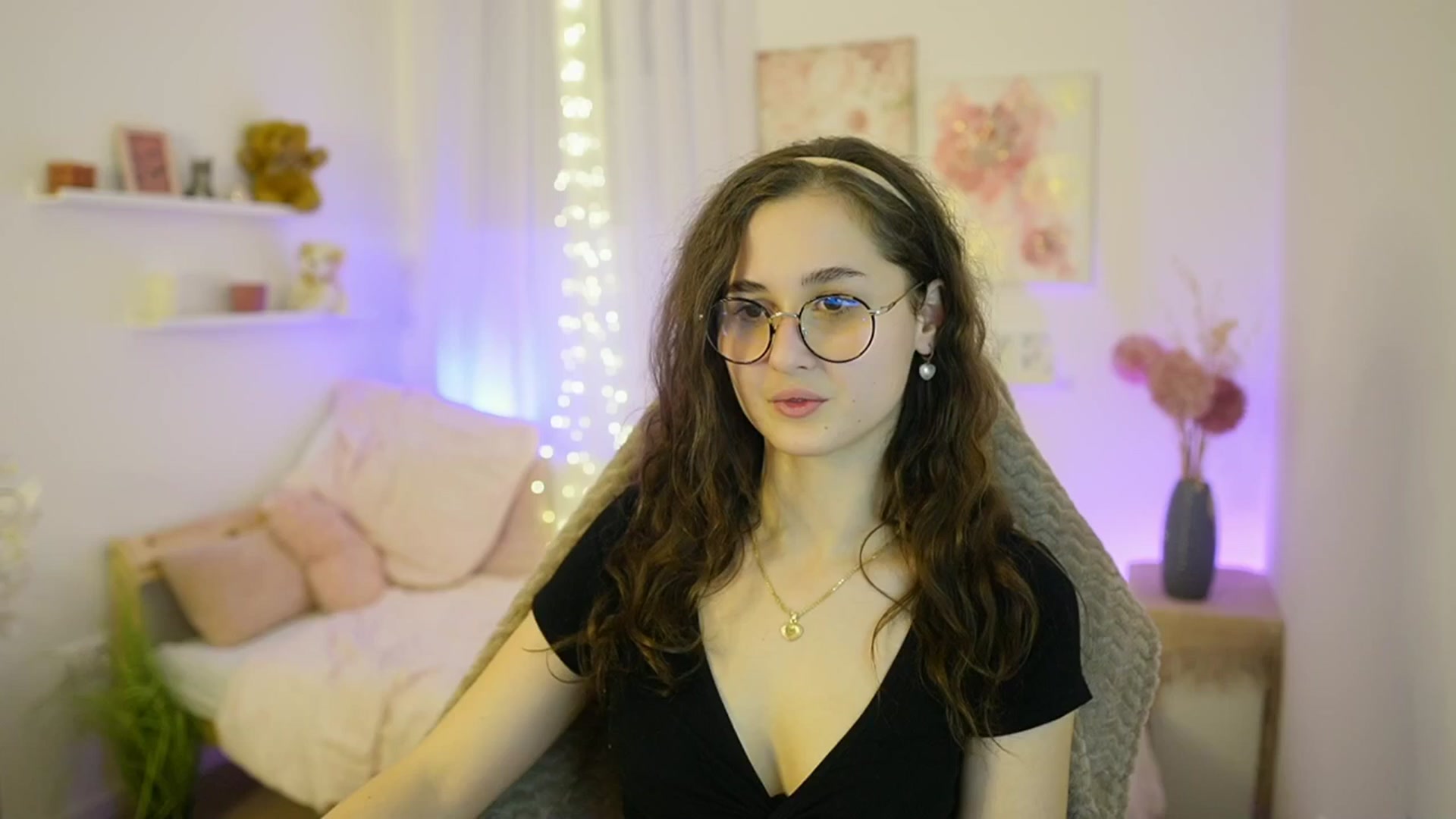 Gallery image thumbnail from Anita_Grey_'s myfreecams stream on, 12/18/2025, 21:24 image 19 of 20