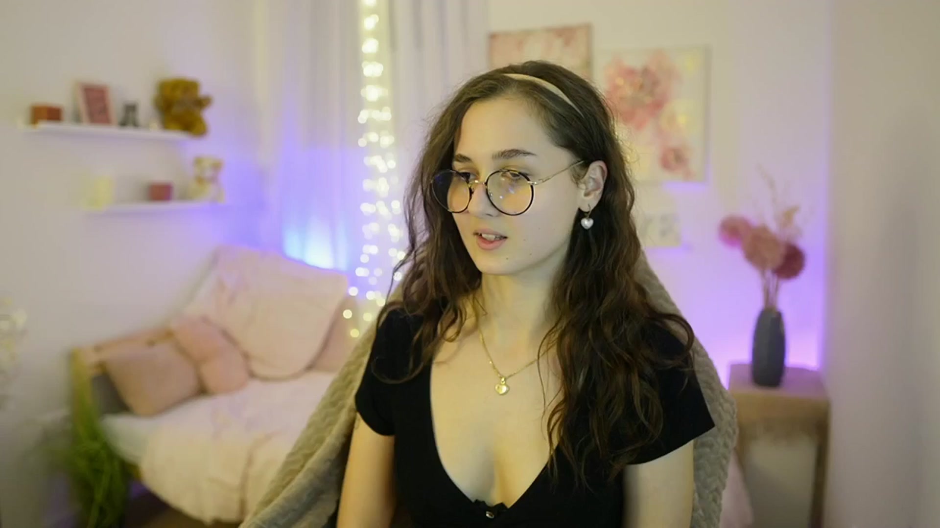 Gallery image thumbnail from Anita_Grey_'s myfreecams stream on, 12/18/2025, 21:24 image 3 of 20