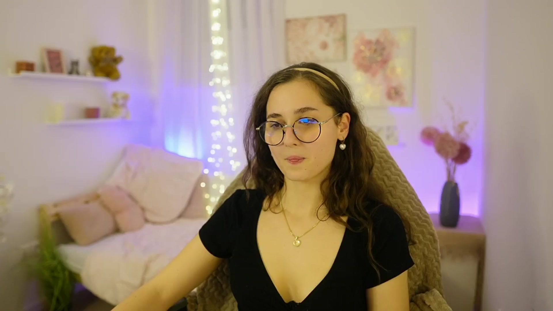 Gallery image thumbnail from Anita_Grey_'s myfreecams stream on, 12/18/2025, 22:36 image 17 of 20