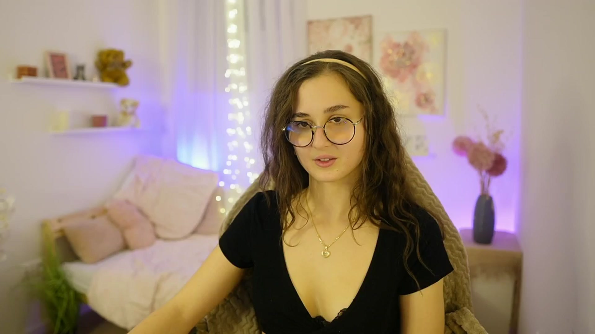 Gallery image thumbnail from Anita_Grey_'s myfreecams stream on, 12/18/2025, 22:36 image 10 of 20