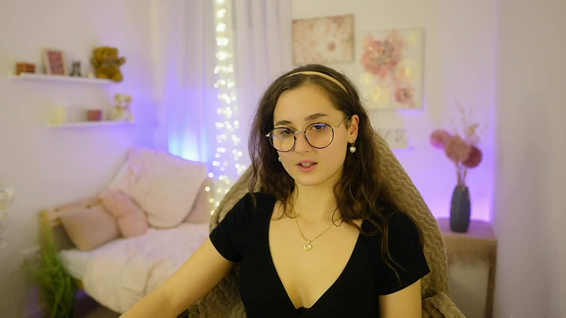 Gallery image thumbnail from Anita_Grey_'s myfreecams stream on, 12/18/2025, 22:36 image 19 of 20