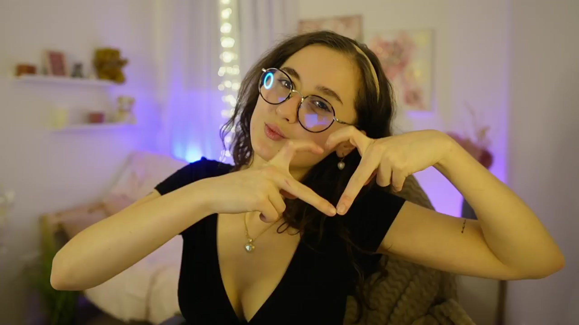 Gallery image thumbnail from Anita_Grey_'s myfreecams stream on, 12/18/2025, 22:36 image 20 of 20