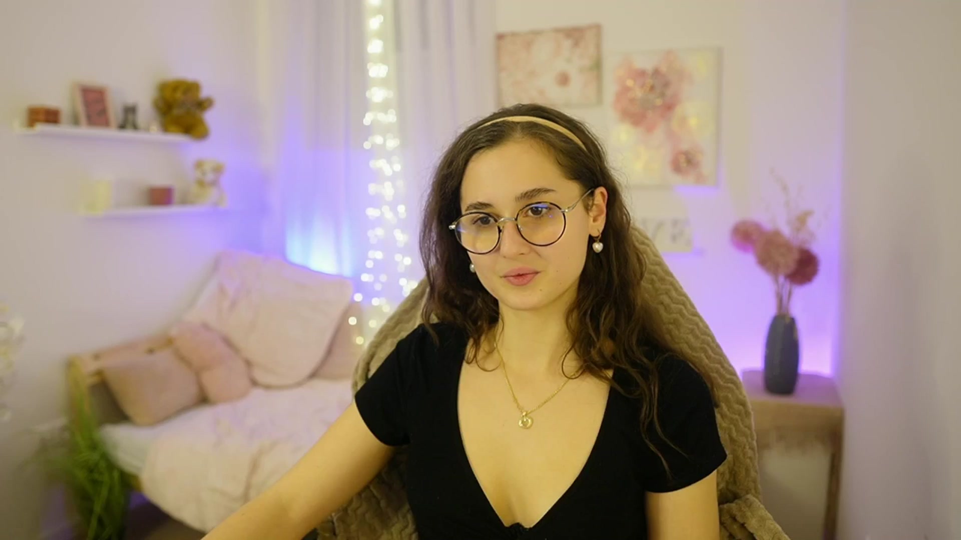 Gallery image thumbnail from Anita_Grey_'s myfreecams stream on, 12/18/2025, 22:36 image 14 of 20