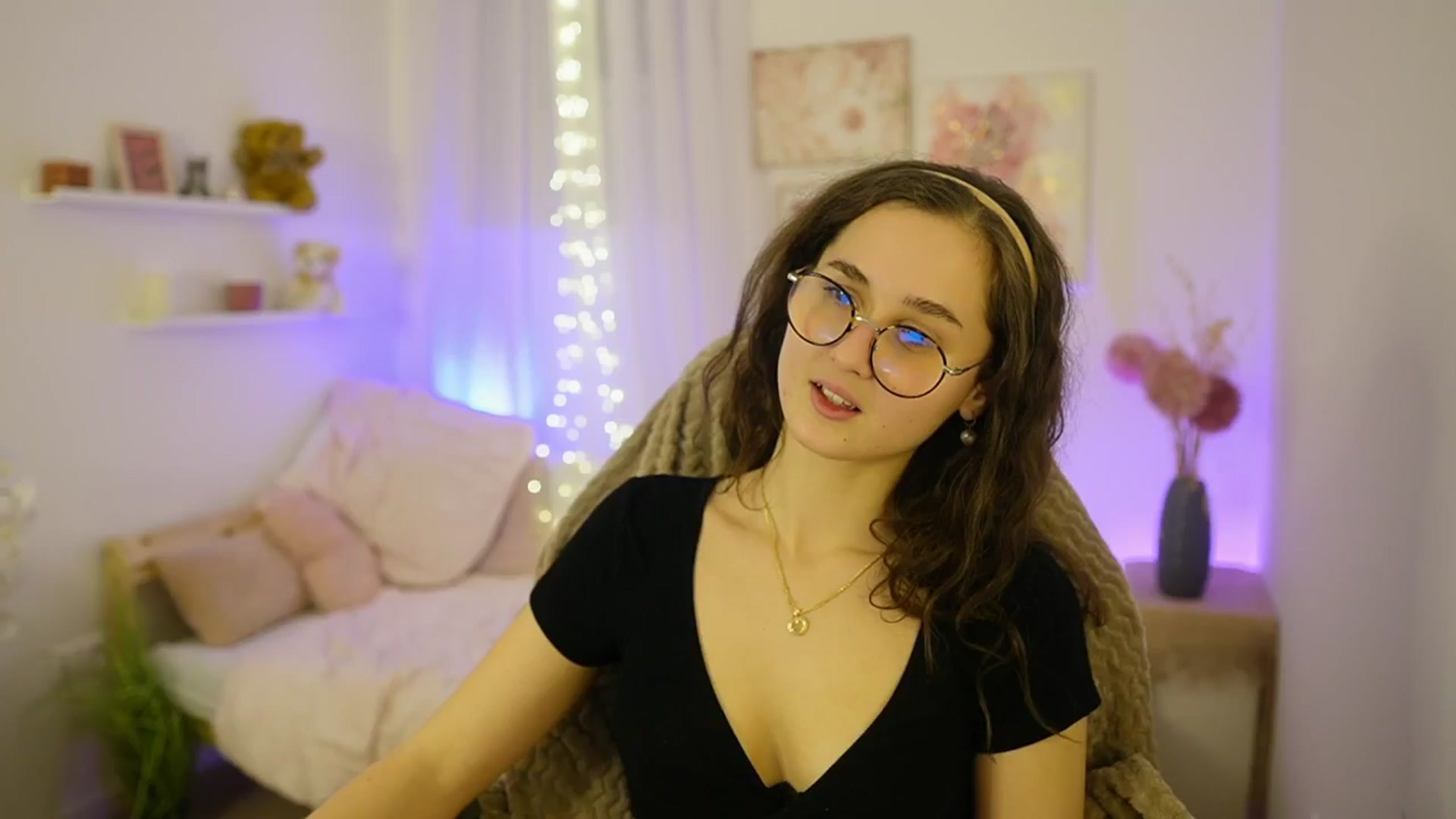 Gallery image thumbnail from Anita_Grey_'s myfreecams stream on, 12/18/2025, 22:36 image 12 of 20