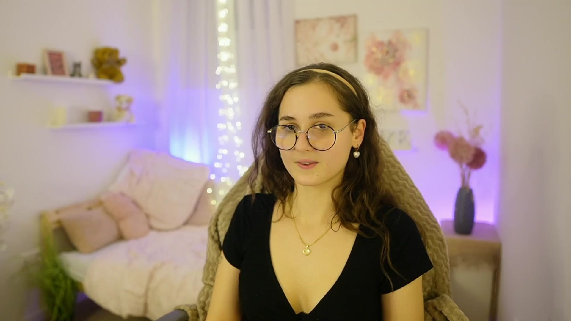 Gallery image thumbnail from Anita_Grey_'s myfreecams stream on, 12/18/2025, 22:36 image 18 of 20