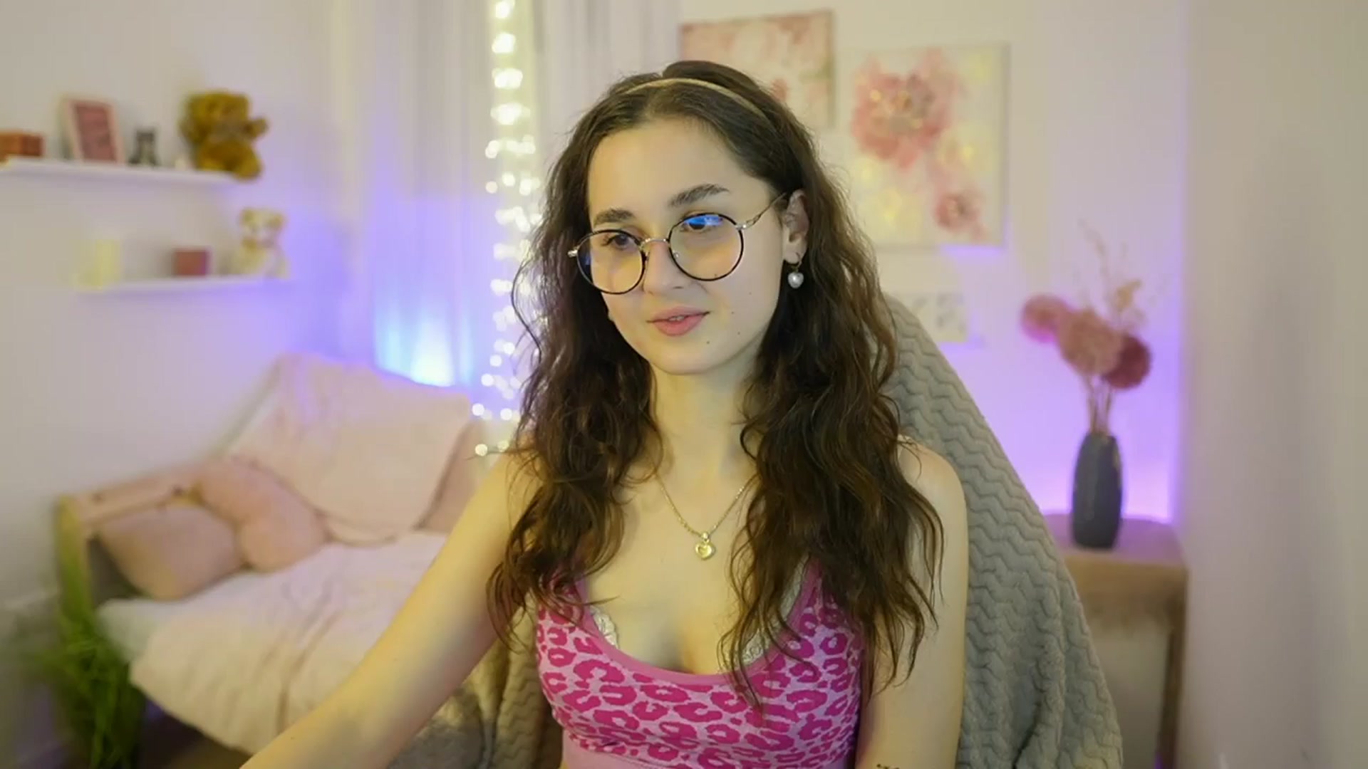 Gallery image thumbnail from Anita_Grey_'s myfreecams stream on, 12/19/2025, 21:28 image 16 of 20