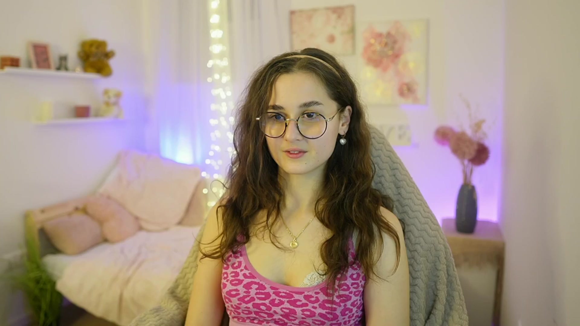 Gallery image thumbnail from Anita_Grey_'s myfreecams stream on, 12/19/2025, 21:28 image 9 of 20