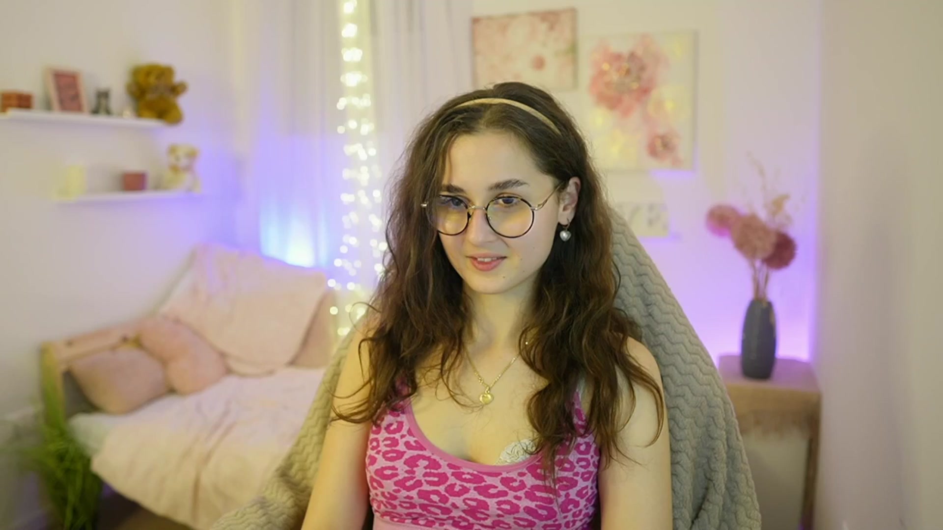 Gallery image thumbnail from Anita_Grey_'s myfreecams stream on, 12/19/2025, 21:28 image 12 of 20