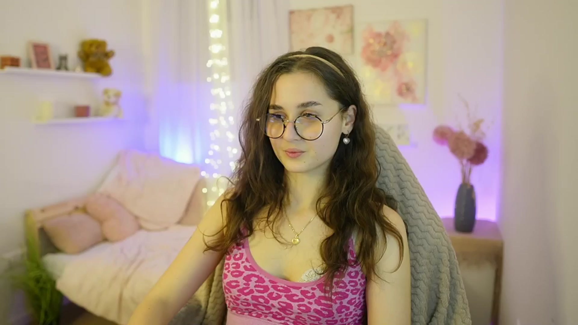Gallery image thumbnail from Anita_Grey_'s myfreecams stream on, 12/19/2025, 21:28 image 11 of 20