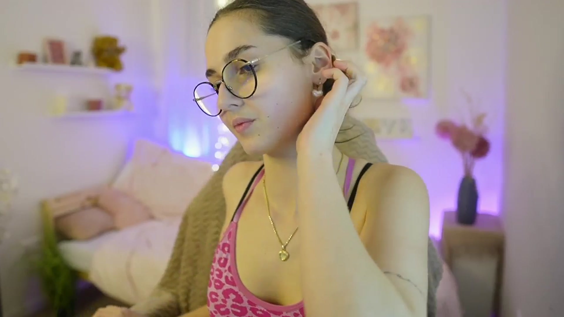 Gallery image thumbnail from Anita_Grey_'s myfreecams stream on, 12/21/2025, 22:57 image 8 of 20