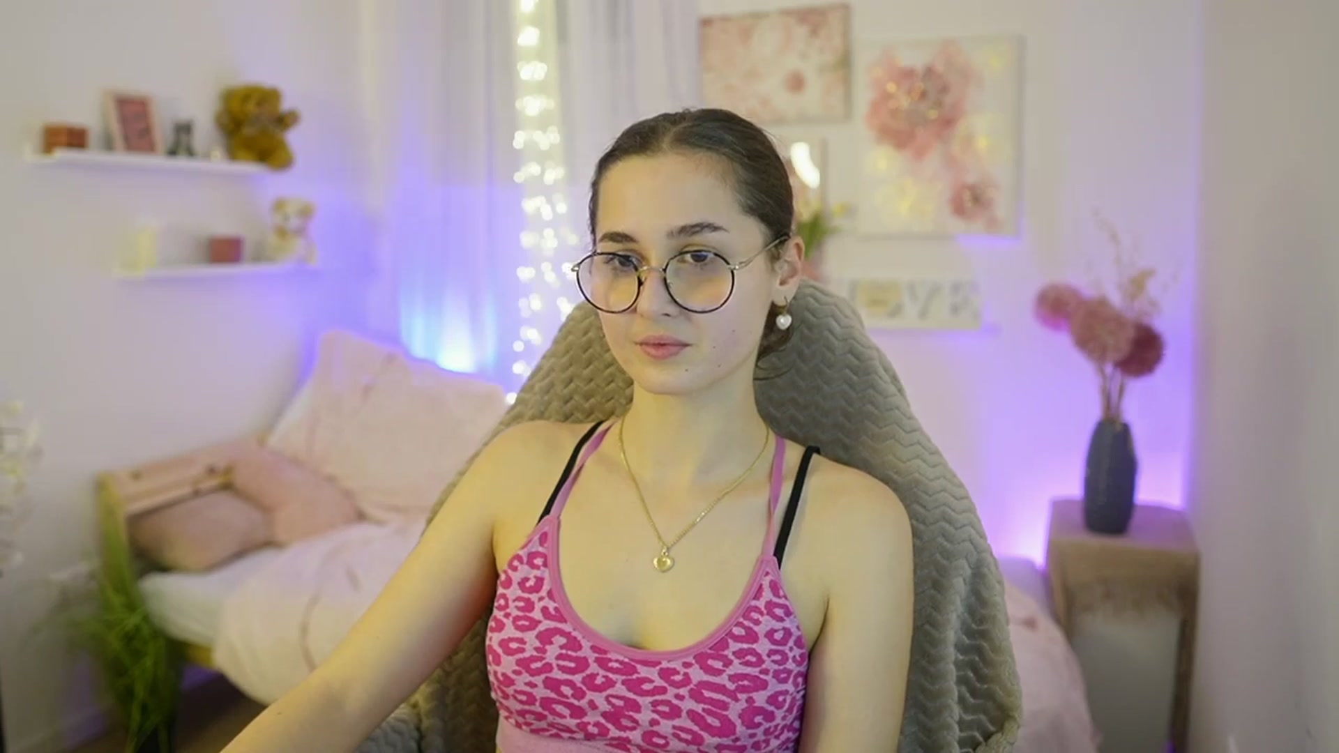 Gallery image thumbnail from Anita_Grey_'s myfreecams stream on, 12/21/2025, 22:57 image 7 of 20