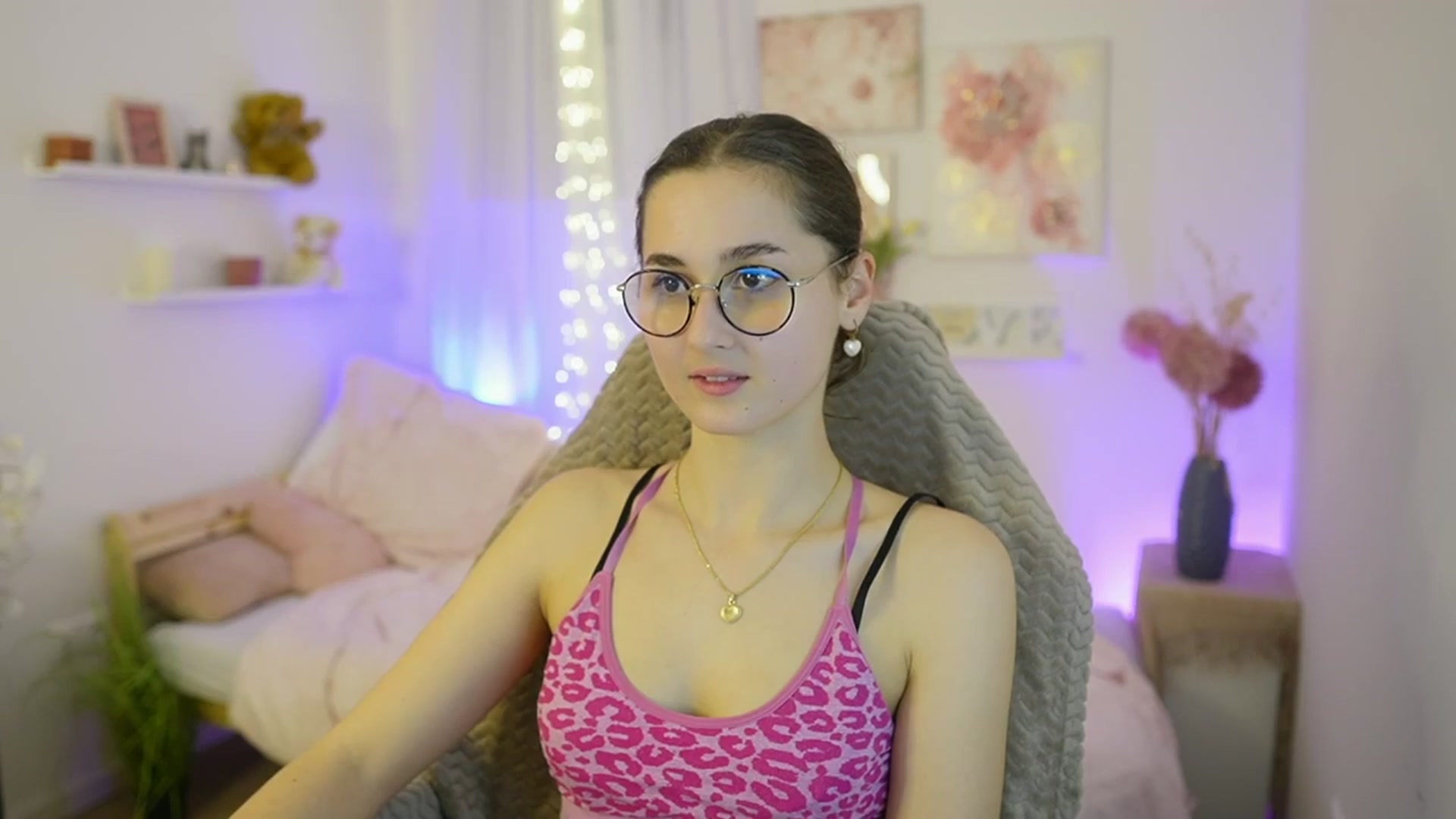Gallery image thumbnail from Anita_Grey_'s myfreecams stream on, 12/21/2025, 22:57 image 19 of 20