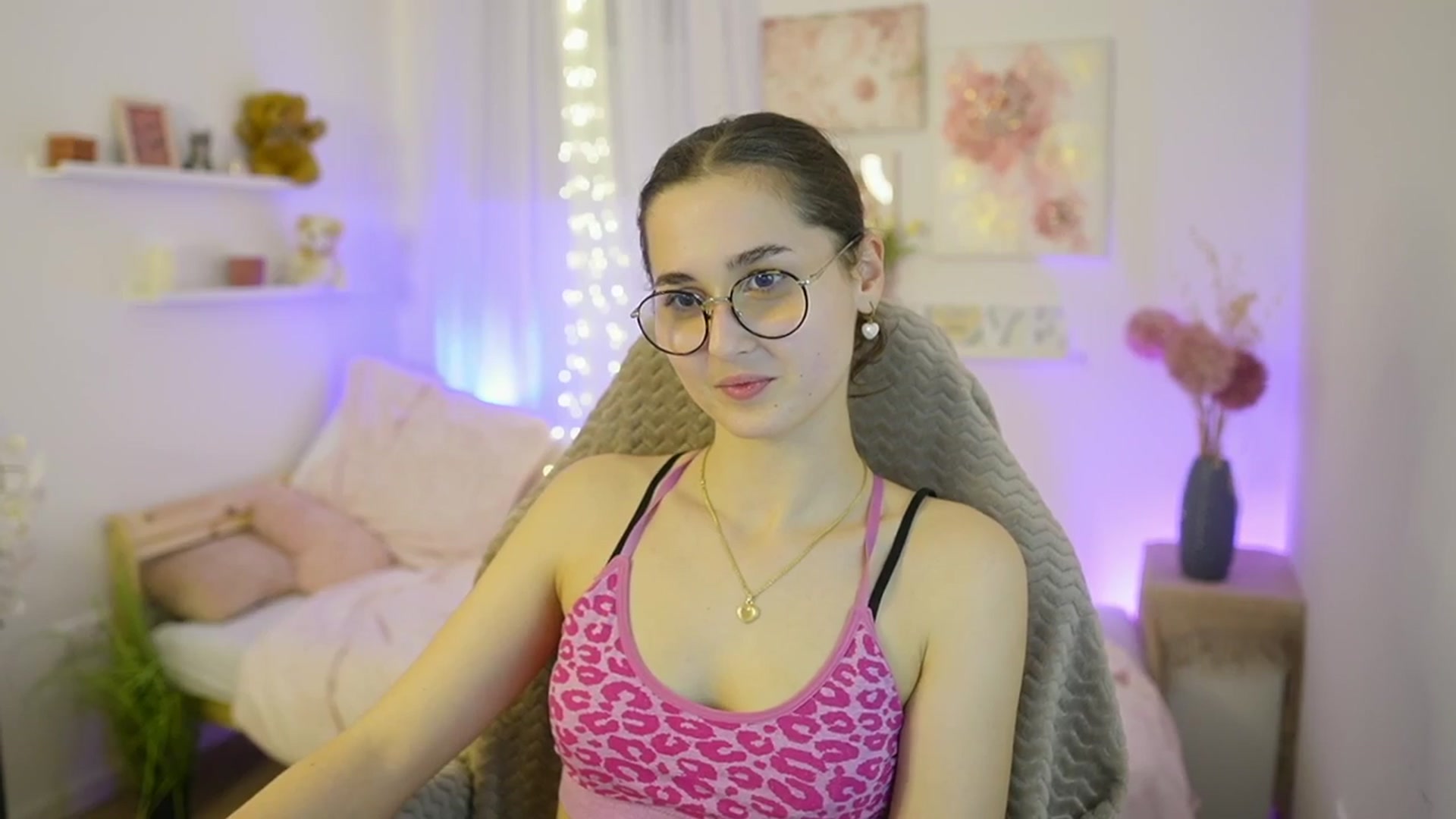 Gallery image thumbnail from Anita_Grey_'s myfreecams stream on, 12/21/2025, 22:57 image 3 of 20