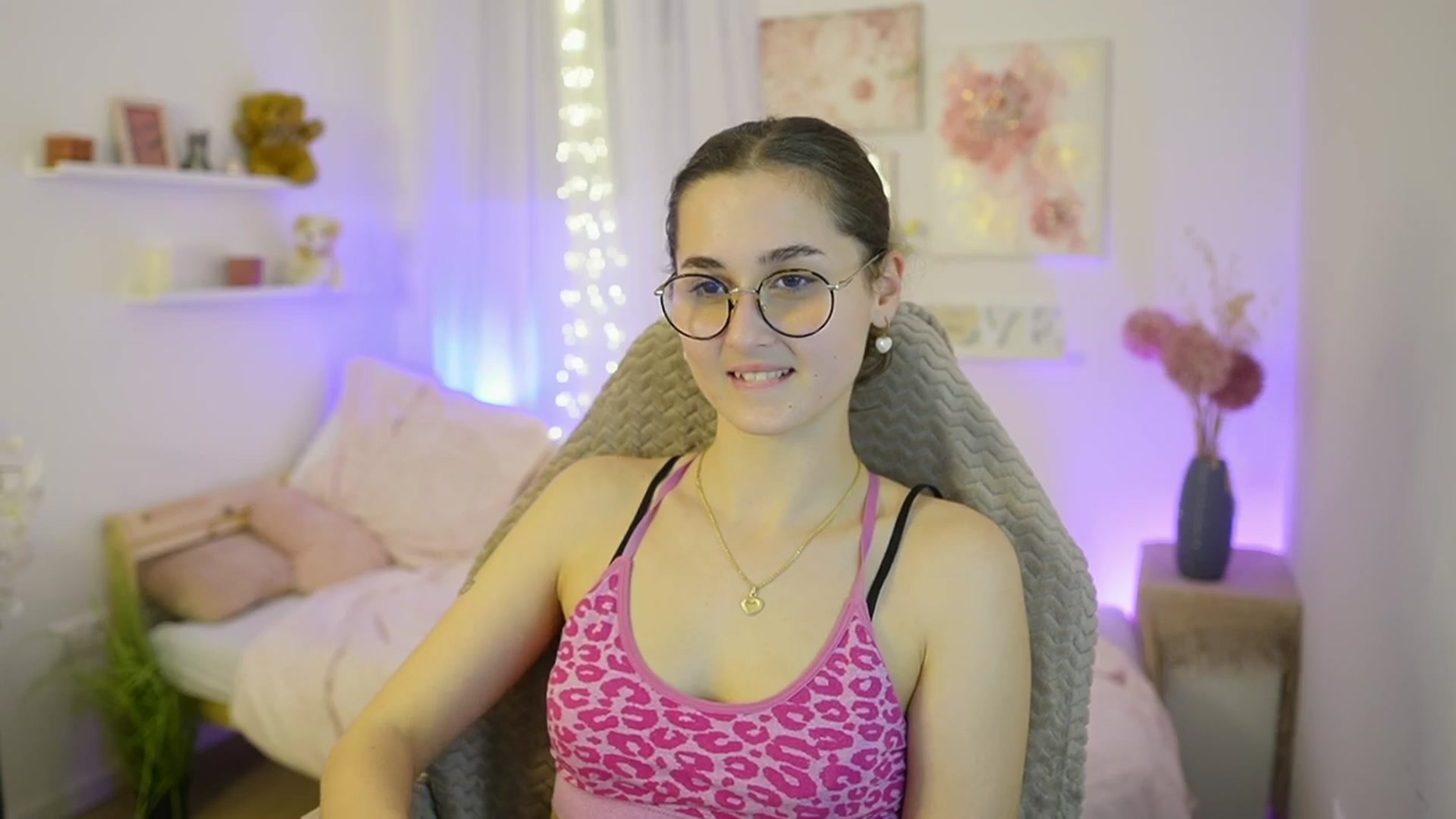 Gallery image thumbnail from Anita_Grey_'s myfreecams stream on, 12/21/2025, 22:57 image 20 of 20