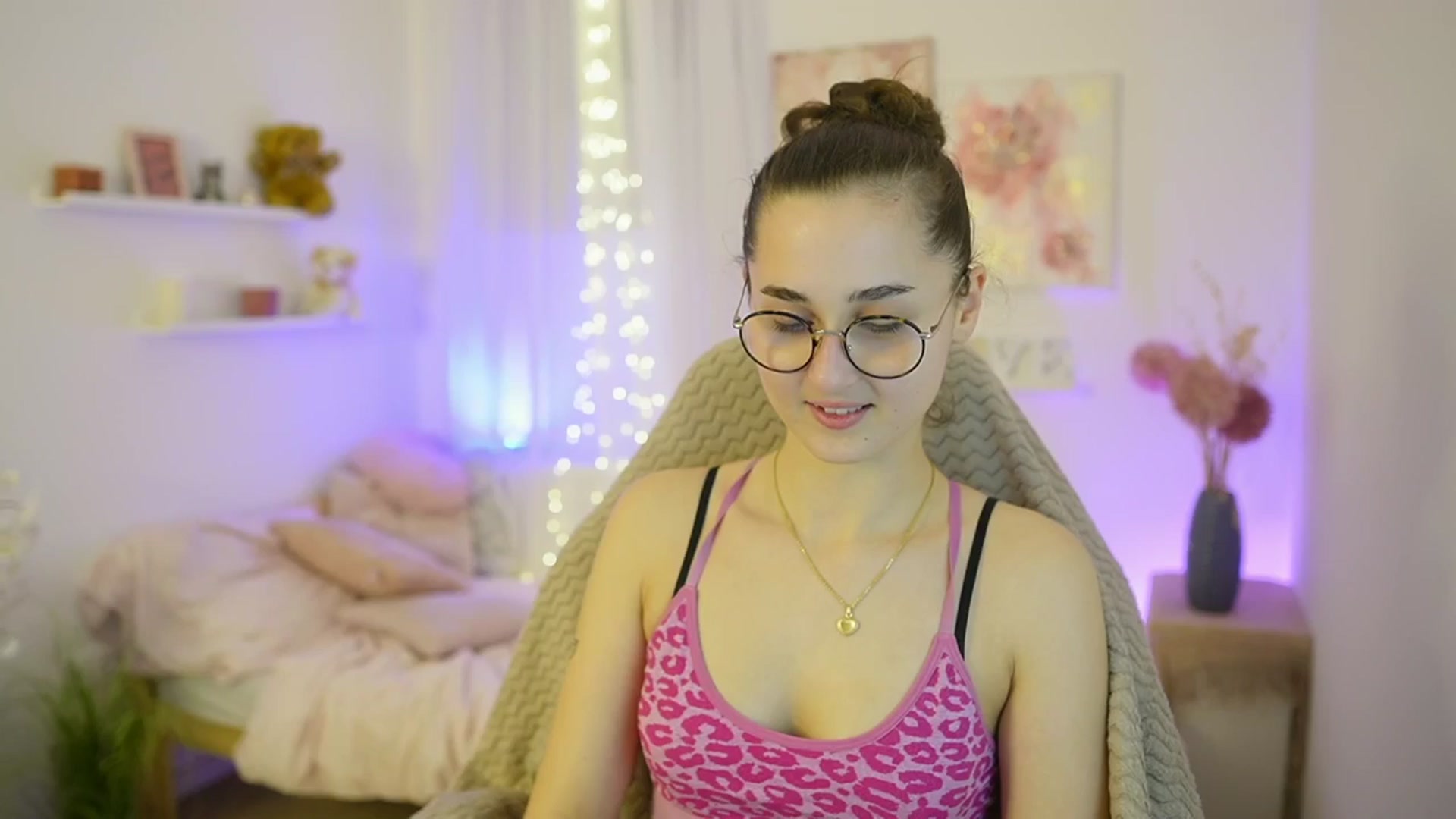 Gallery image thumbnail from Anita_Grey_'s myfreecams stream on, 12/28/2025, 19:42 image 15 of 20