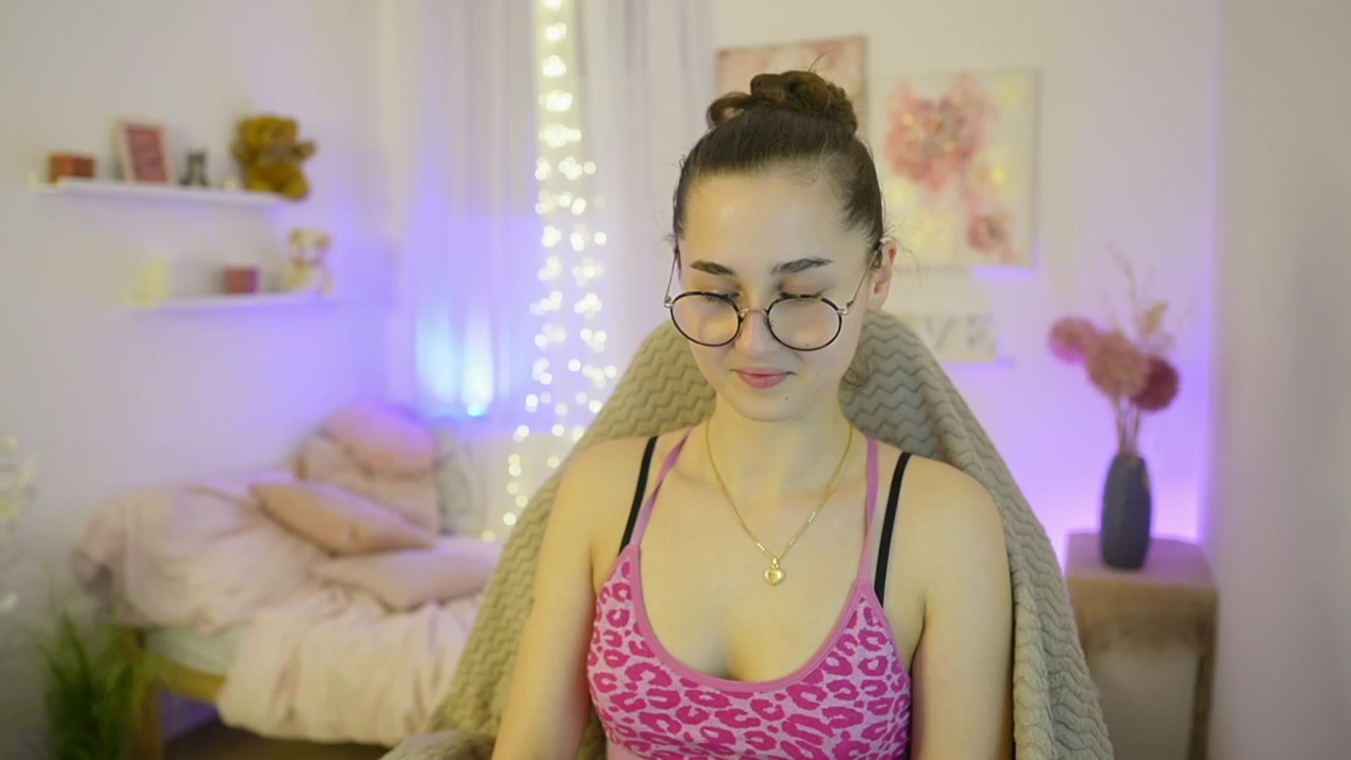 Gallery image thumbnail from Anita_Grey_'s myfreecams stream on, 12/28/2025, 19:42 image 14 of 20